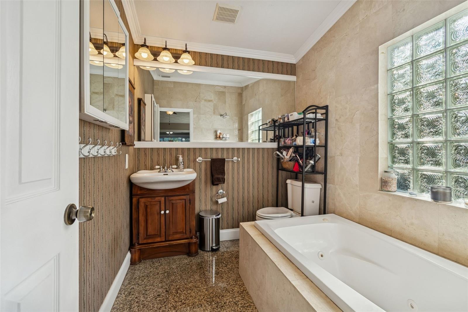 Image 23 of 72 For 1147 Ridgecrest Court