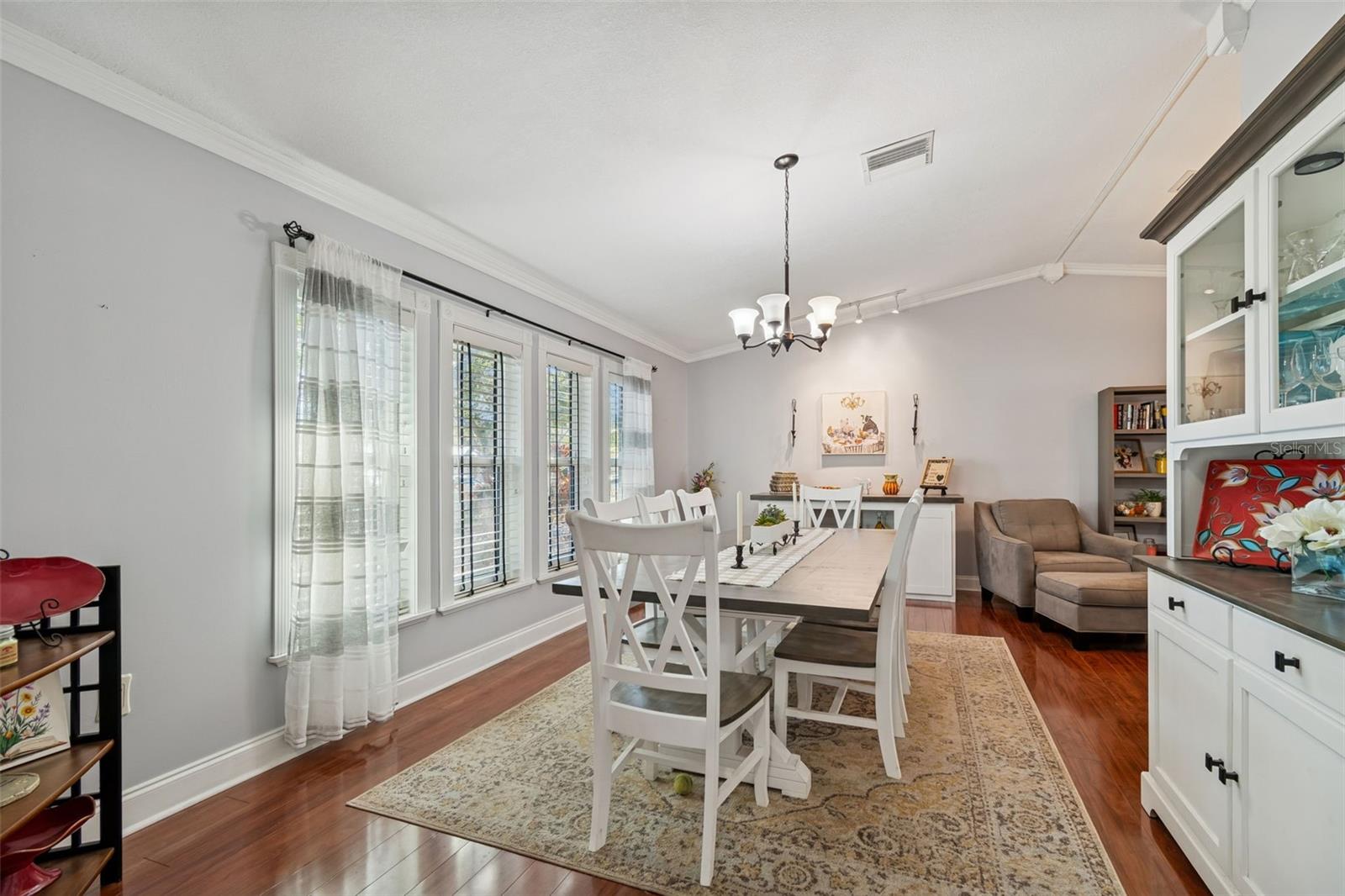 Image 4 of 72 For 1147 Ridgecrest Court