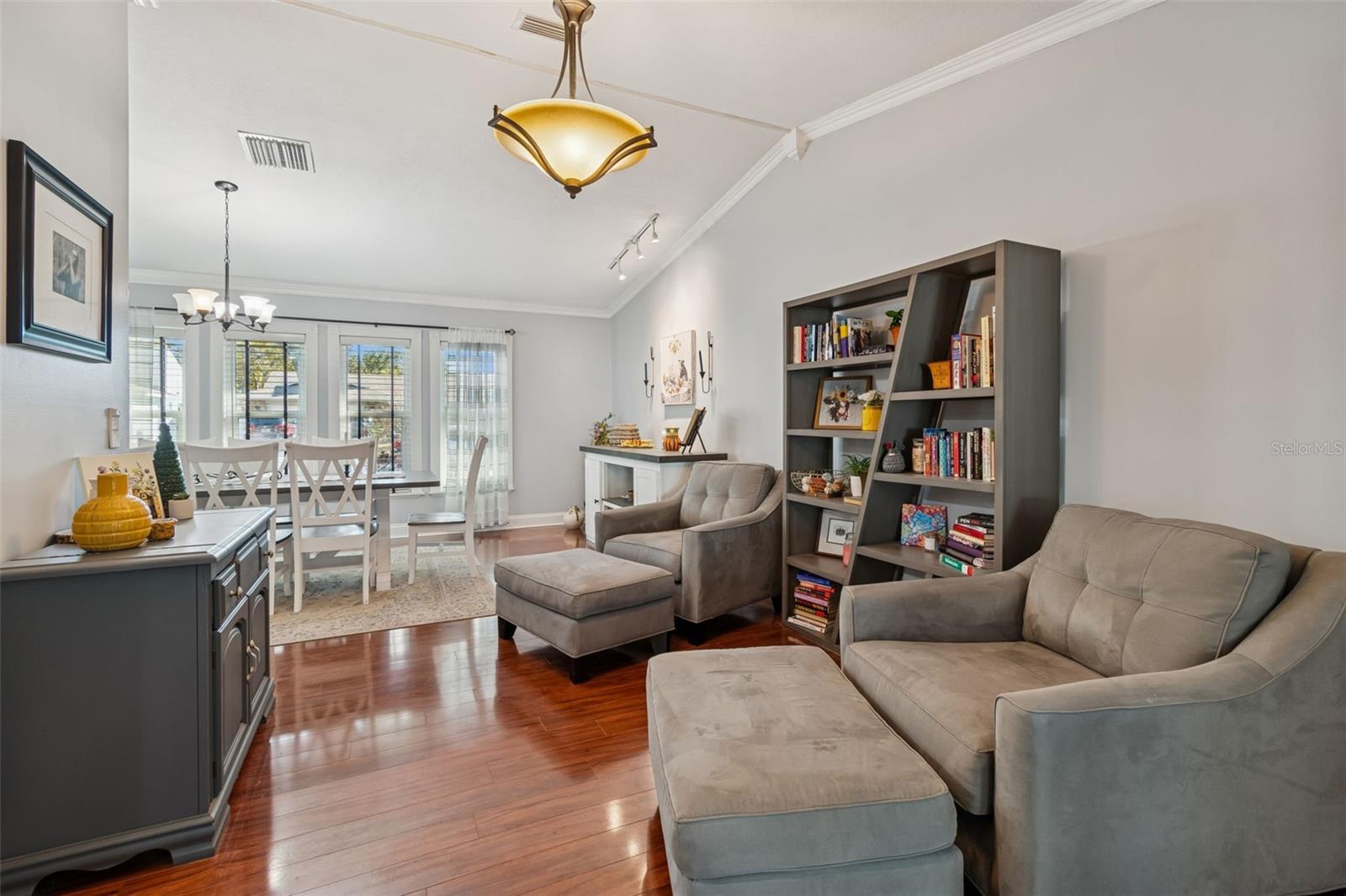 Image 7 of 72 For 1147 Ridgecrest Court