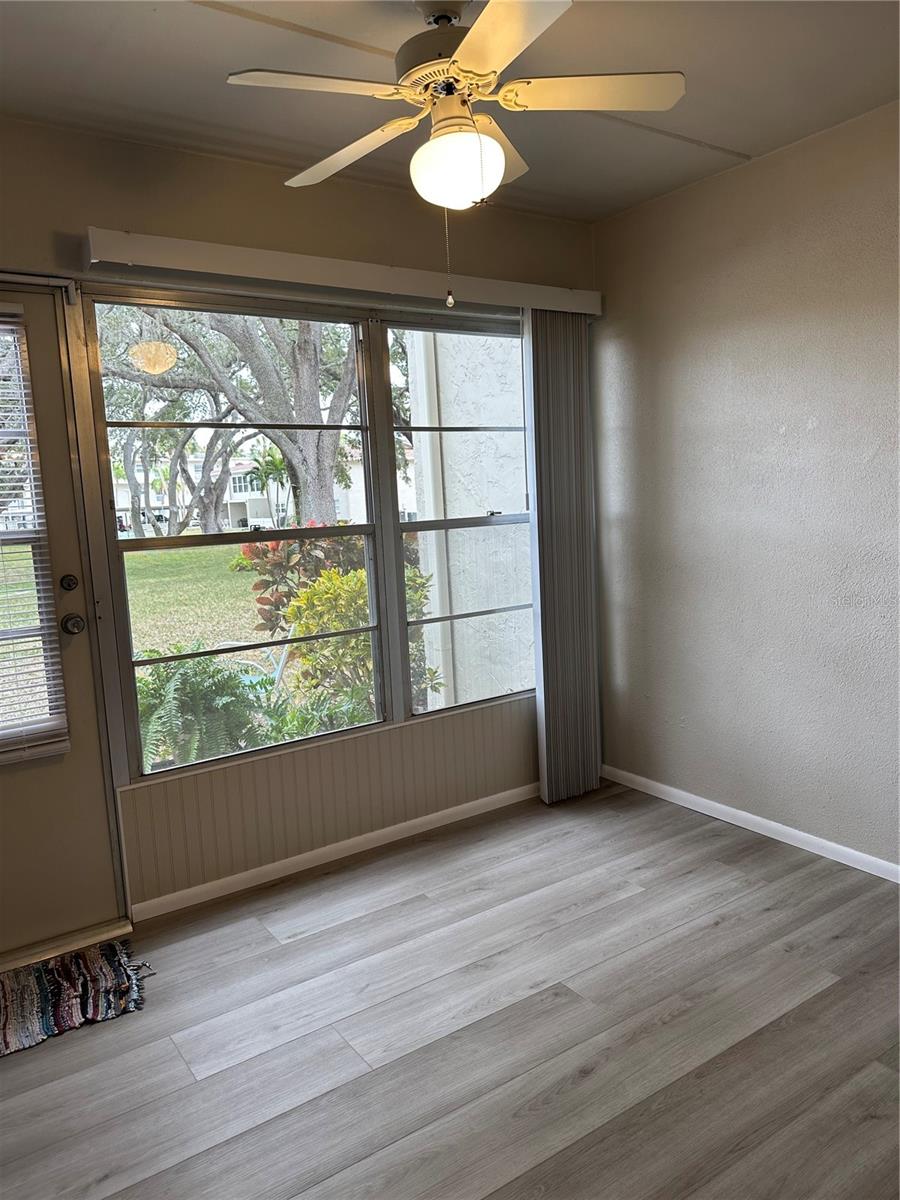 Image 10 of 36 For 821 Patricia Avenue 106