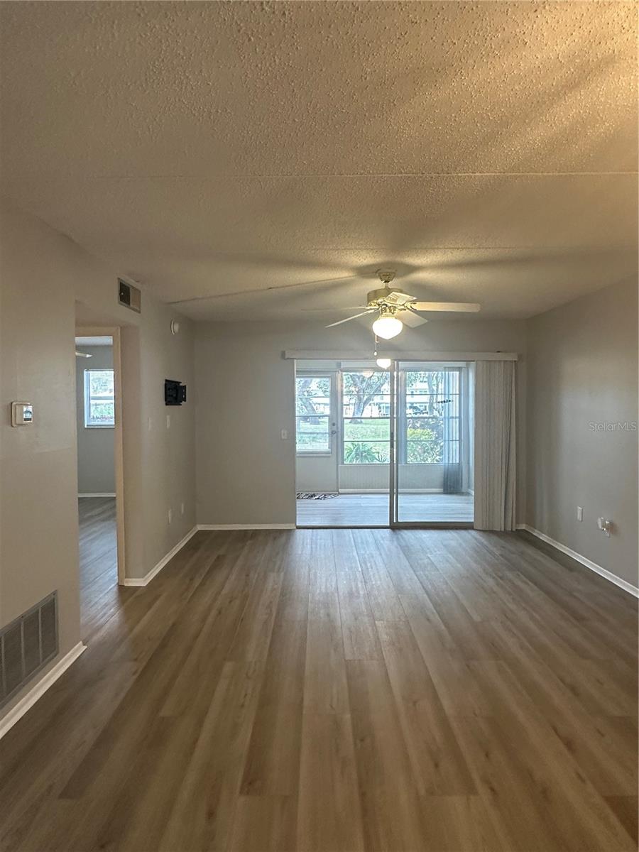 Image 6 of 36 For 821 Patricia Avenue 106