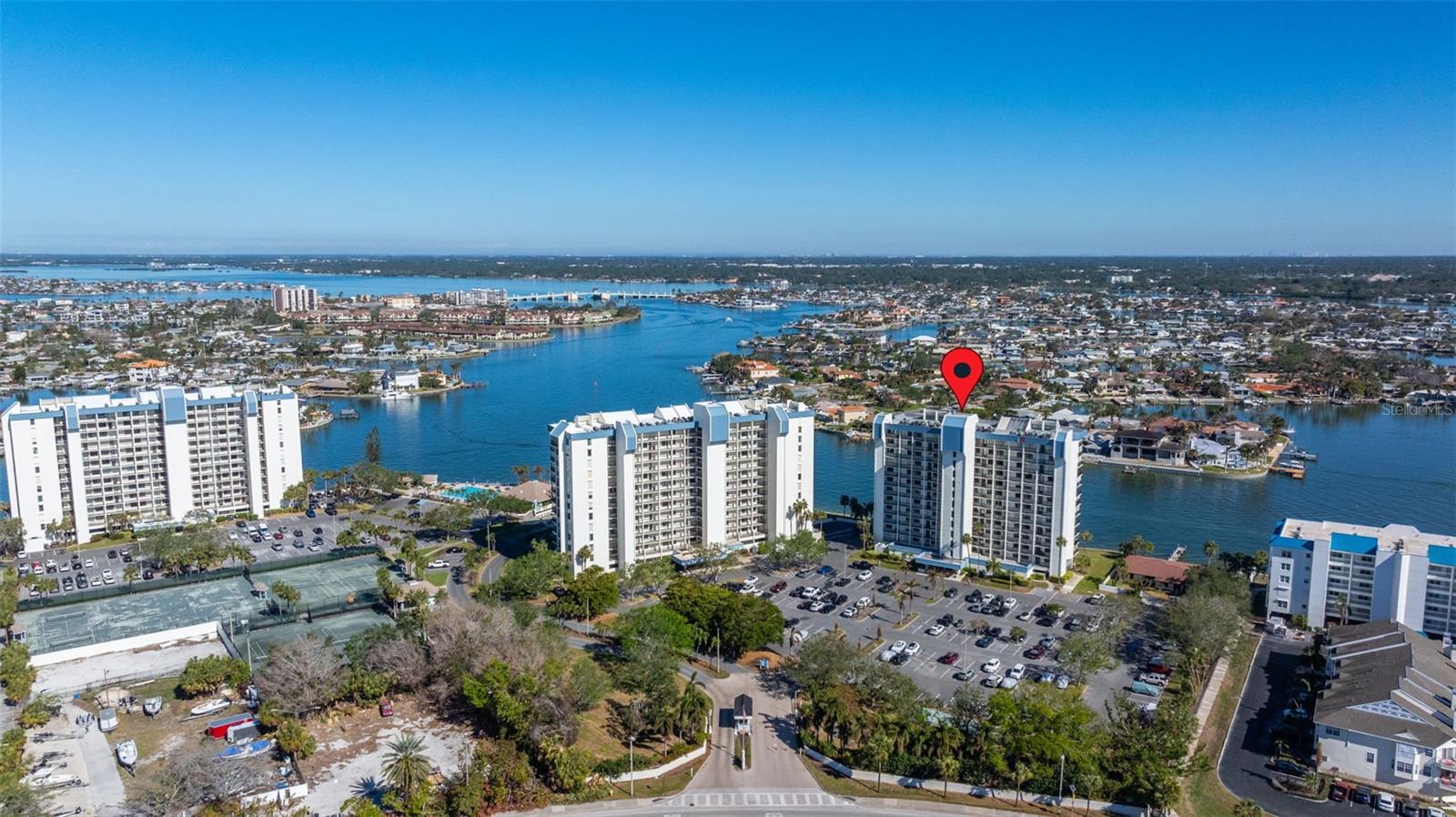 Image 29 of 67 For 9415 Blind Pass Road 702