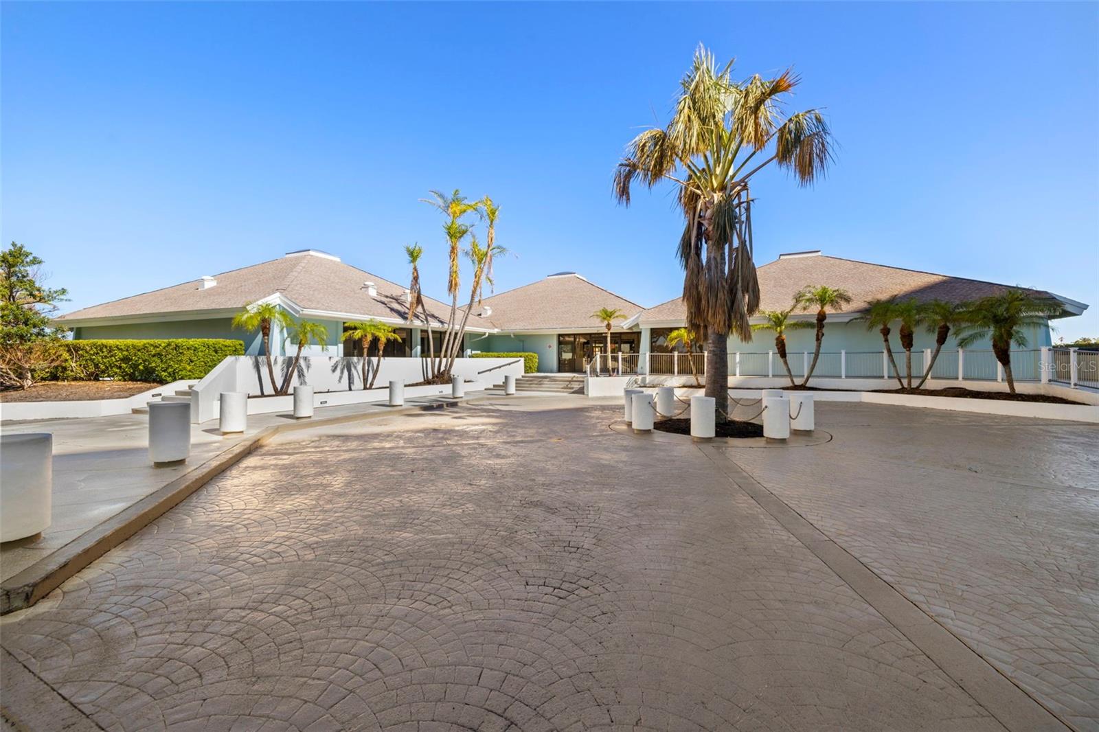 Image 49 of 67 For 9415 Blind Pass Road 702