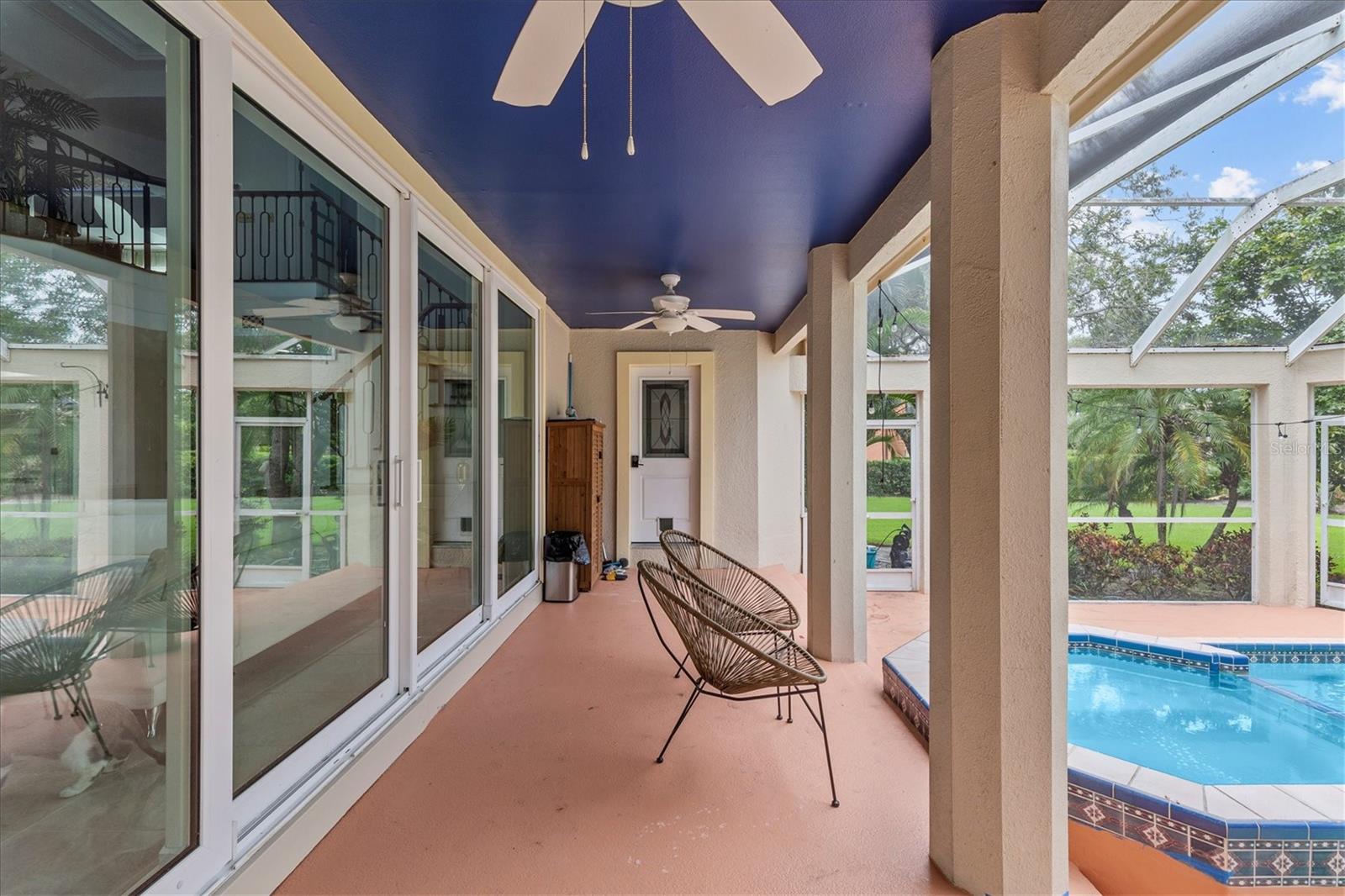 Listing photo id 53 for 5914 La Rosa Lane