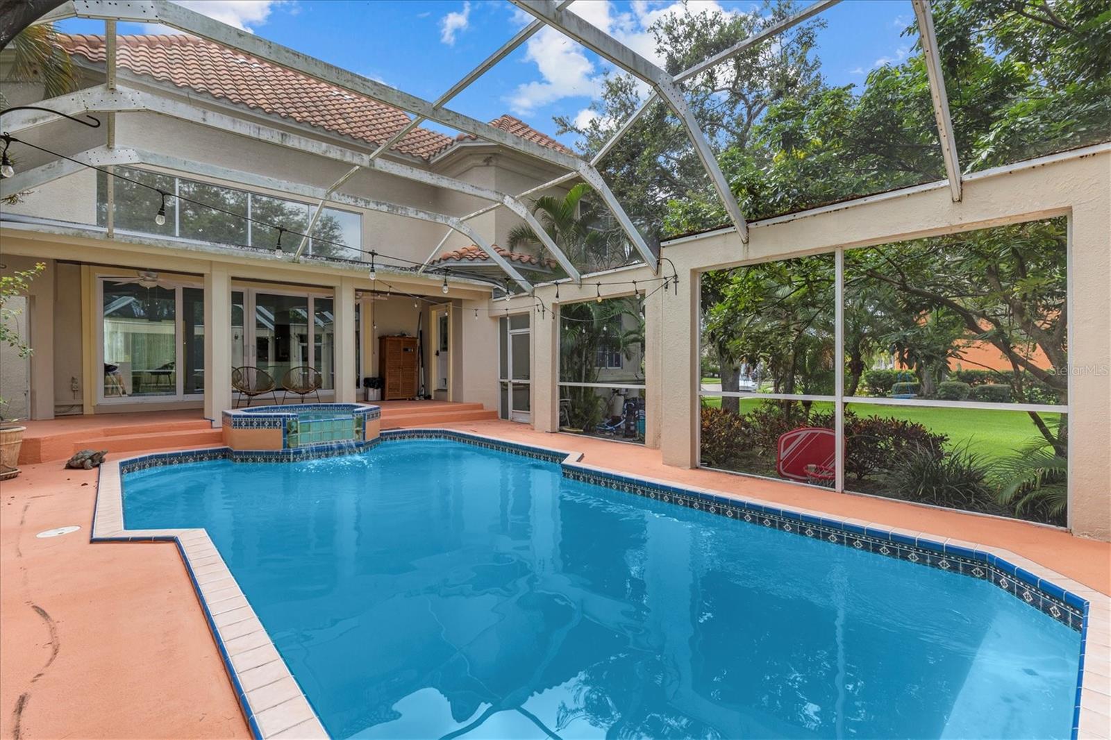 Listing photo id 58 for 5914 La Rosa Lane