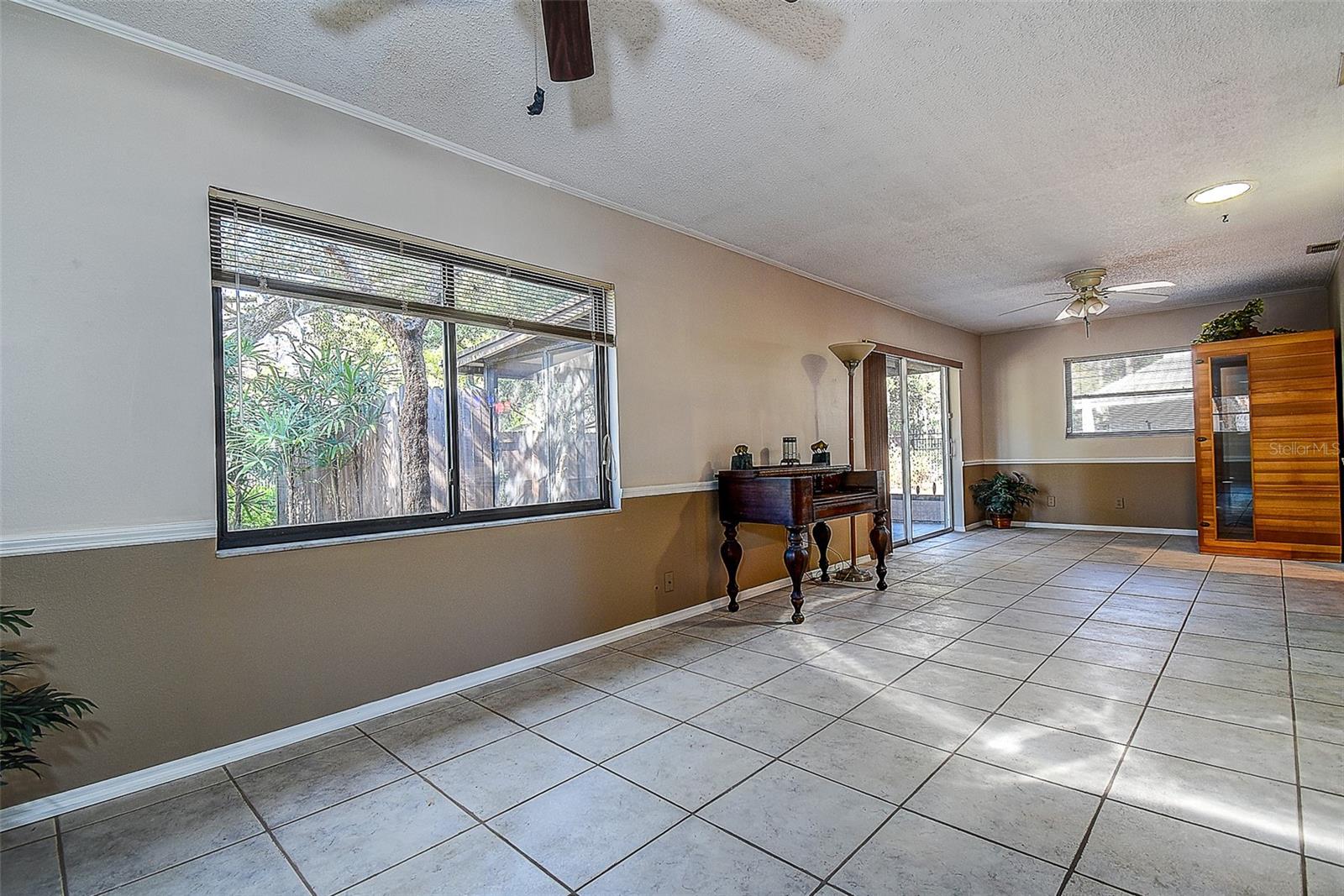 Image 10 of 27 For 808 Helmsman Way