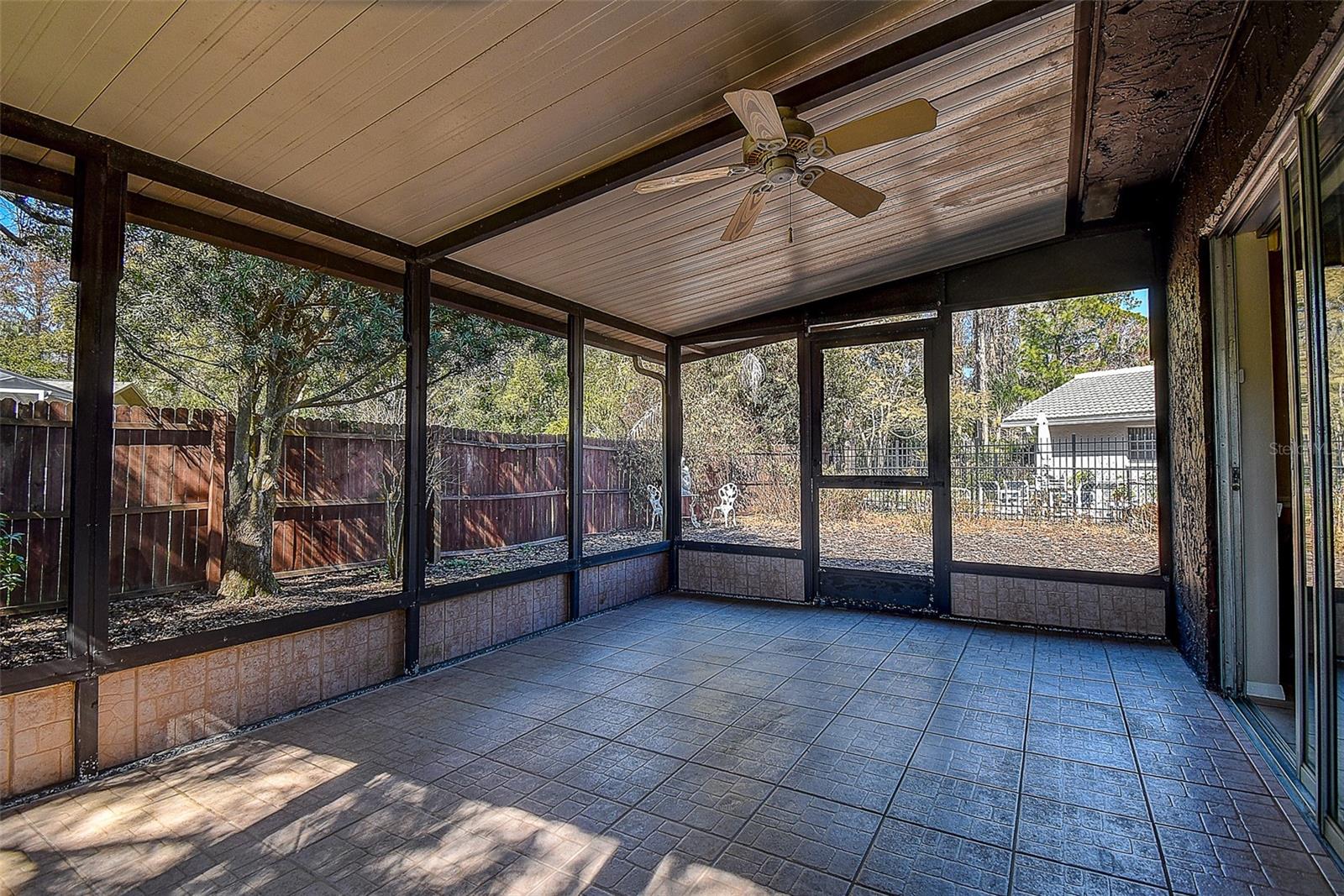 Image 19 of 27 For 808 Helmsman Way