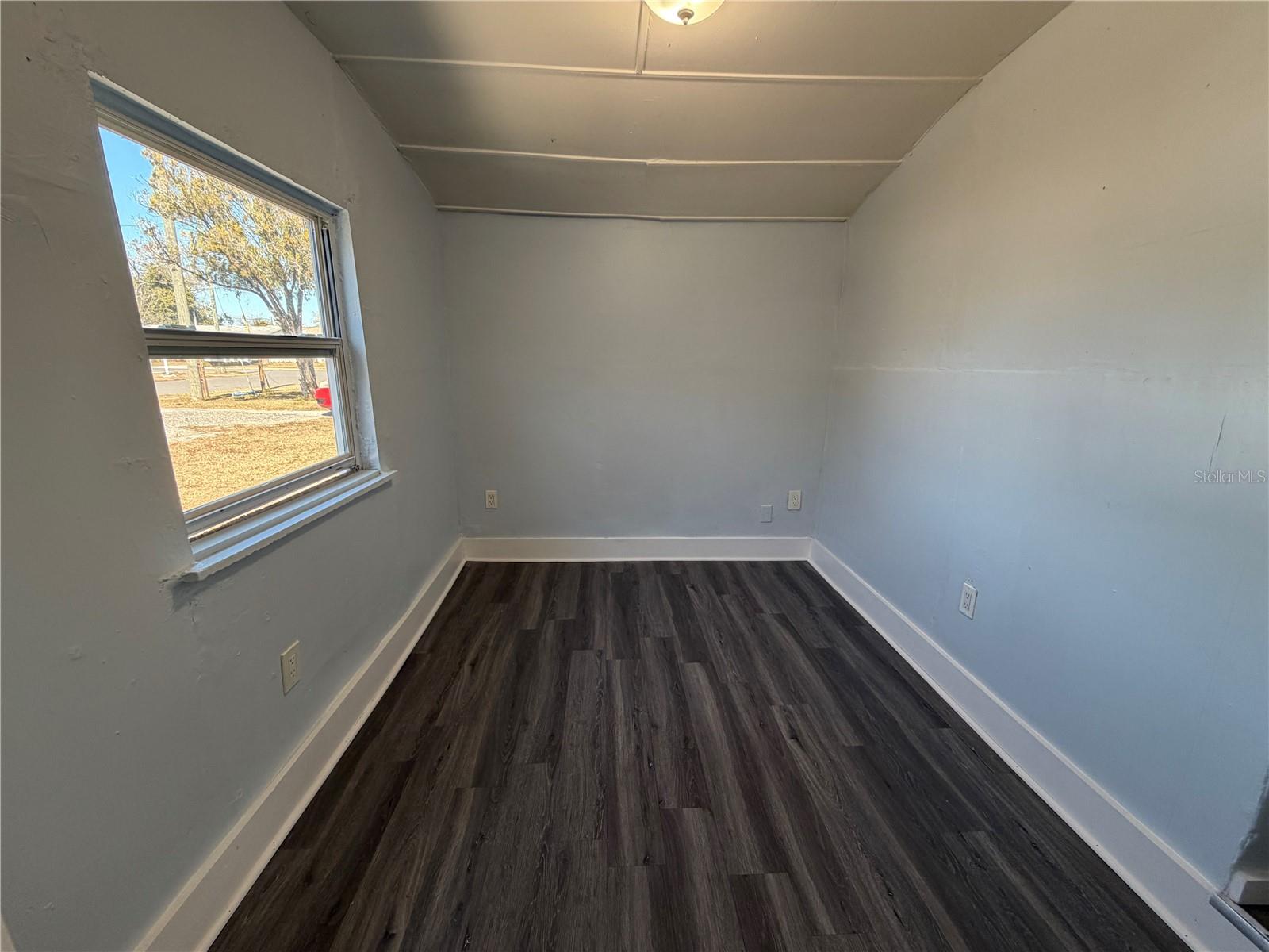 Image 3 of 14 For 5475 42nd Street N 2