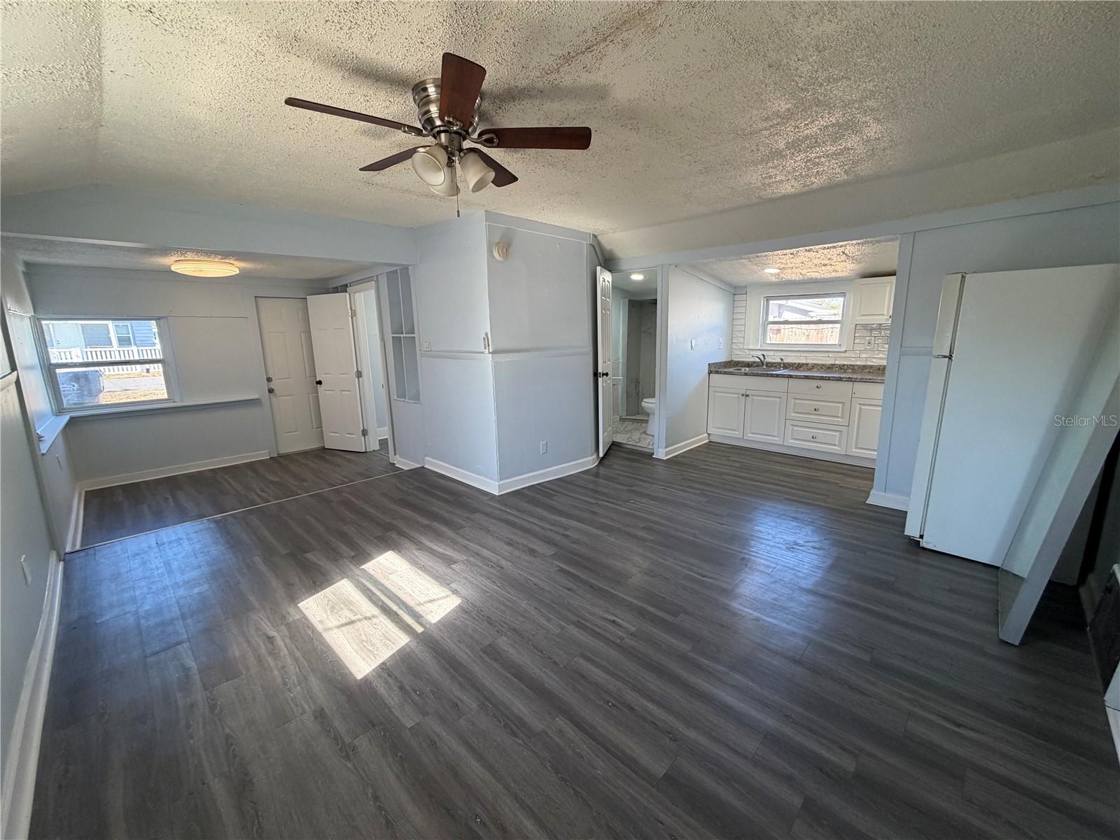 Image 5 of 14 For 5475 42nd Street N 2