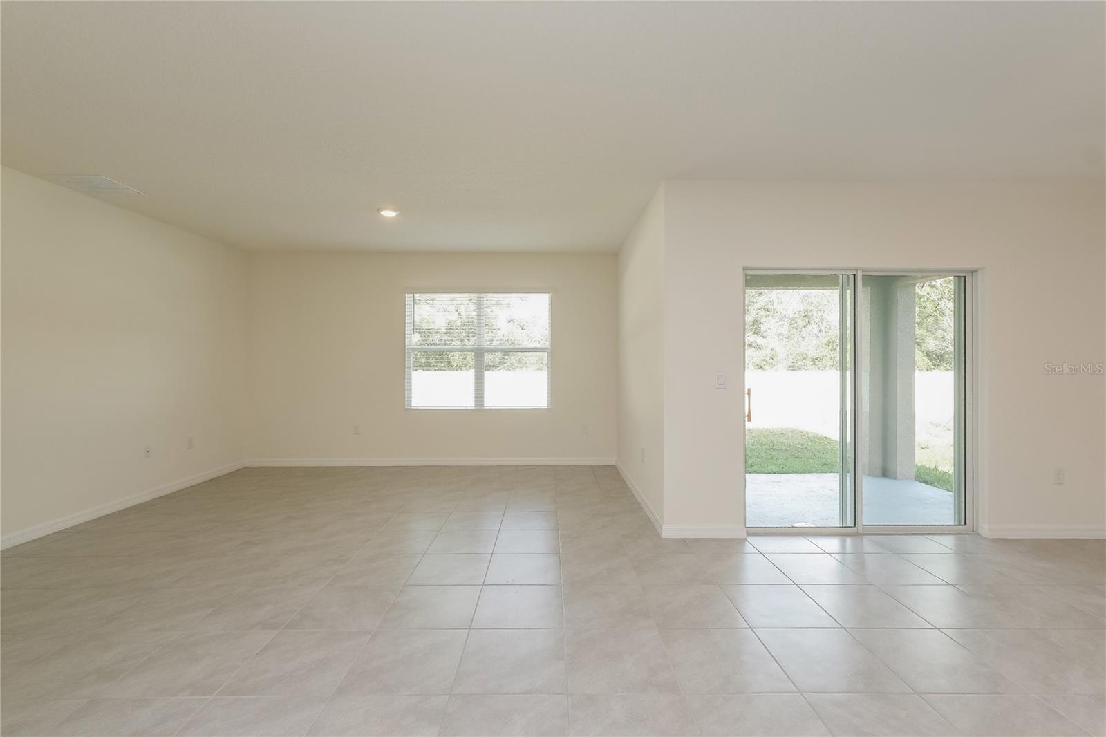 Image 3 of 10 For 15517 Black Pepper Lane