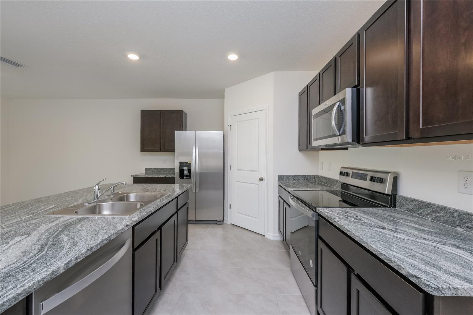 Image 5 of 10 For 15517 Black Pepper Lane