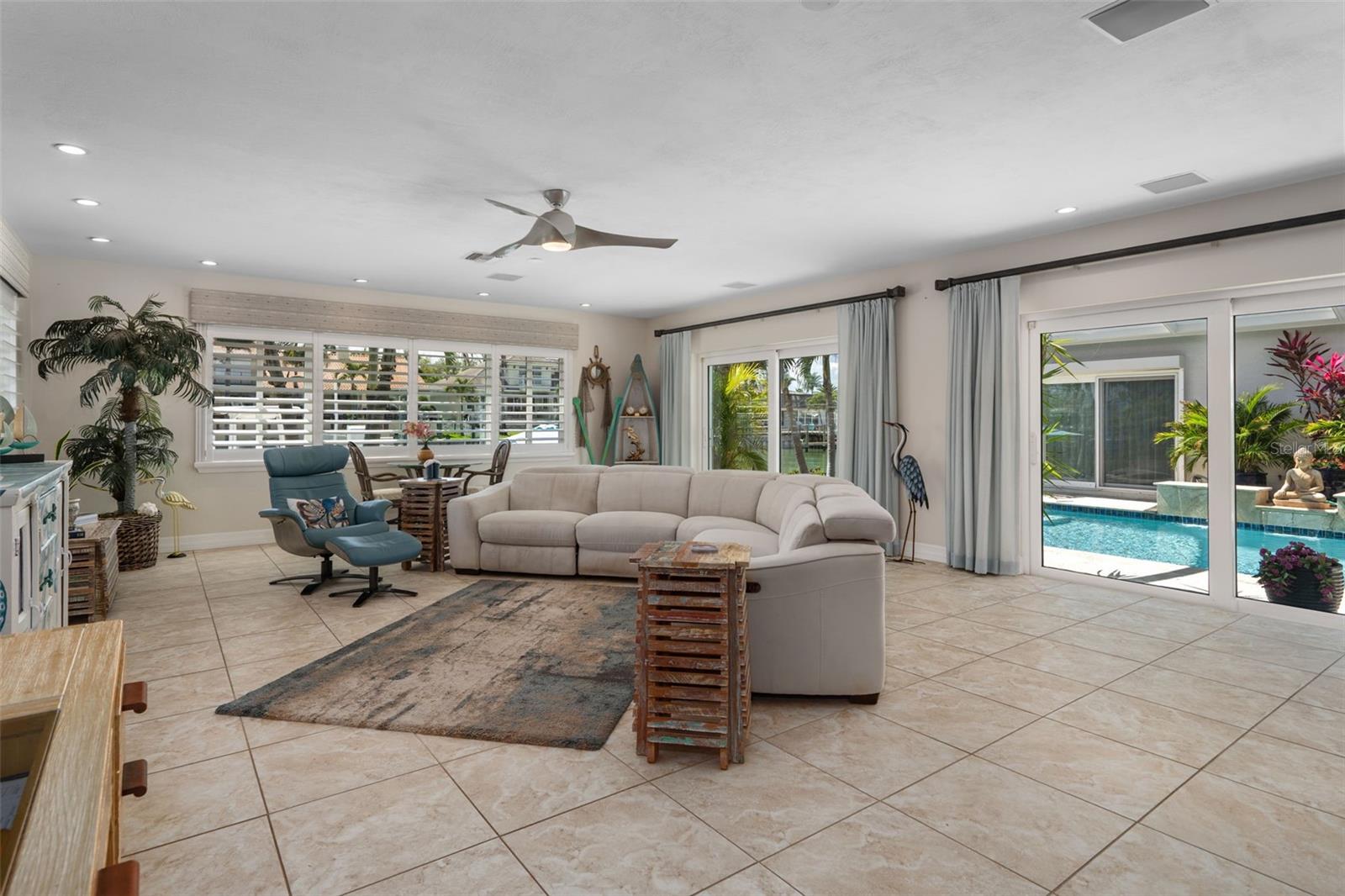 Image 22 of 59 For 4928 61st Avenue S