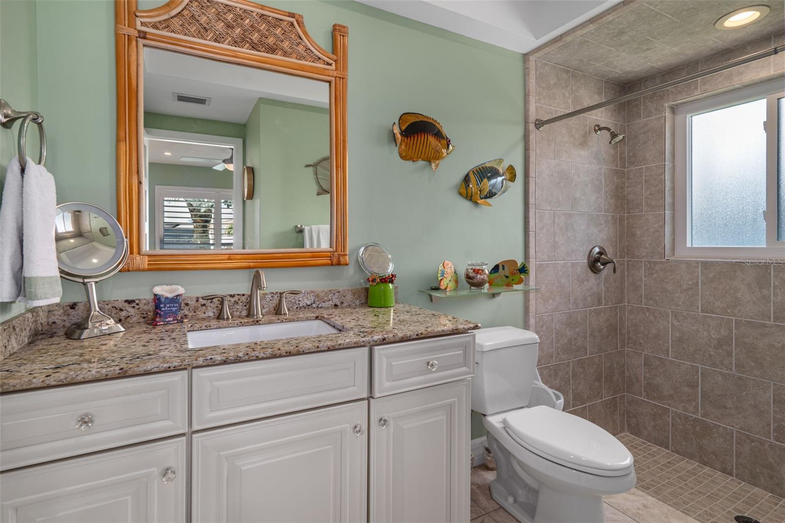 Image 34 of 59 For 4928 61st Avenue S