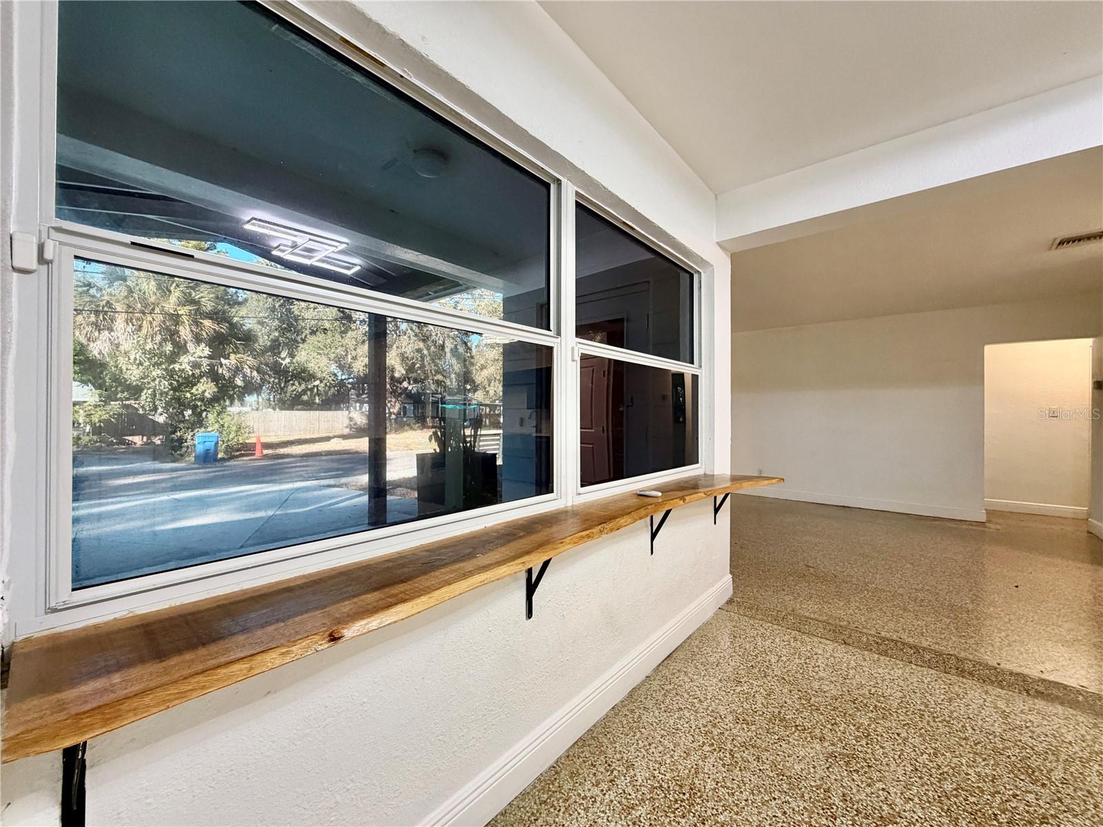 Image 11 of 28 For 844 35th Avenue S