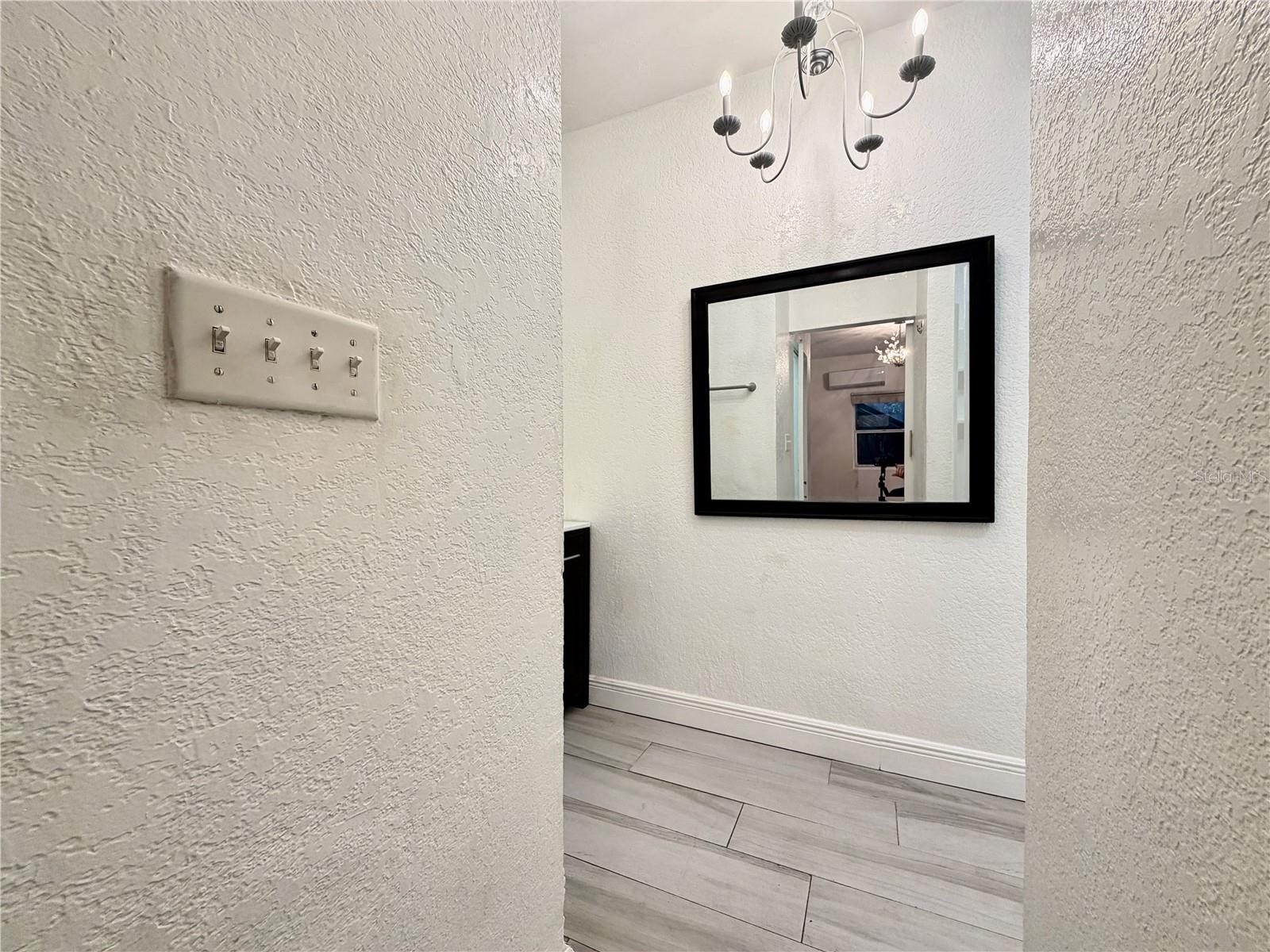 Image 14 of 28 For 844 35th Avenue S