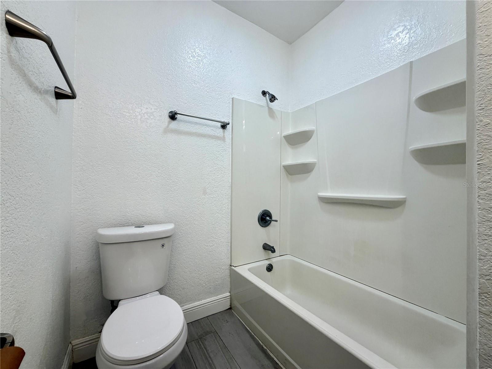 Image 16 of 28 For 844 35th Avenue S