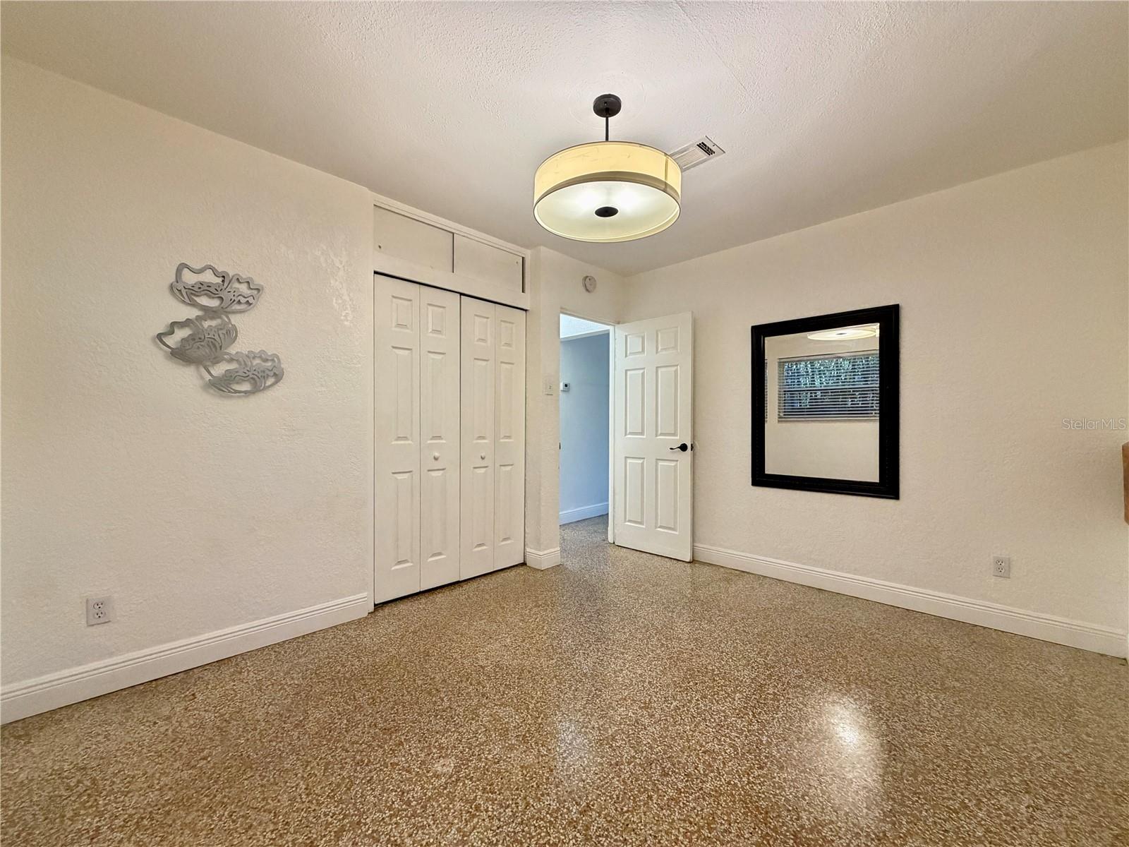 Image 18 of 28 For 844 35th Avenue S