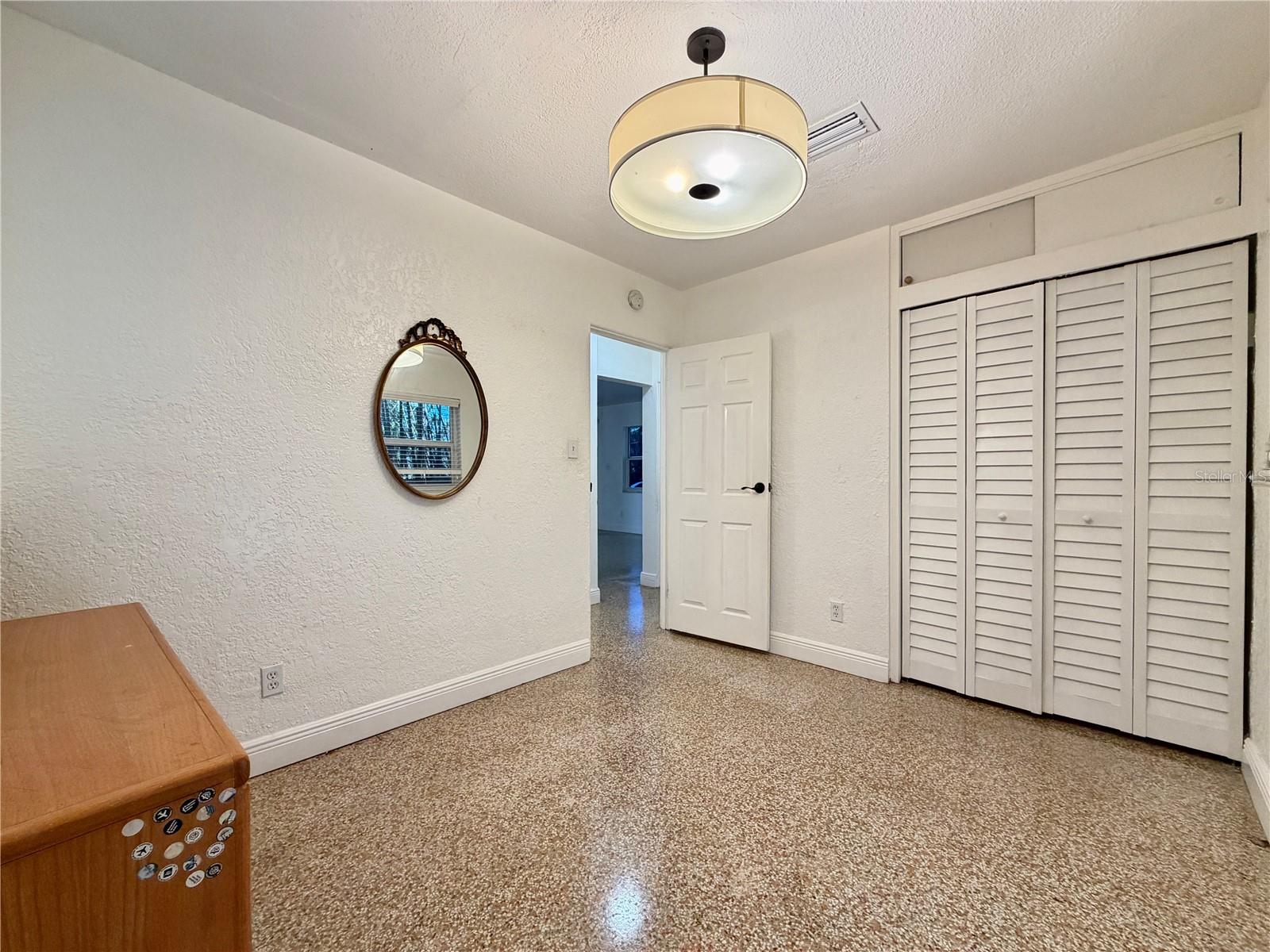 Image 20 of 28 For 844 35th Avenue S