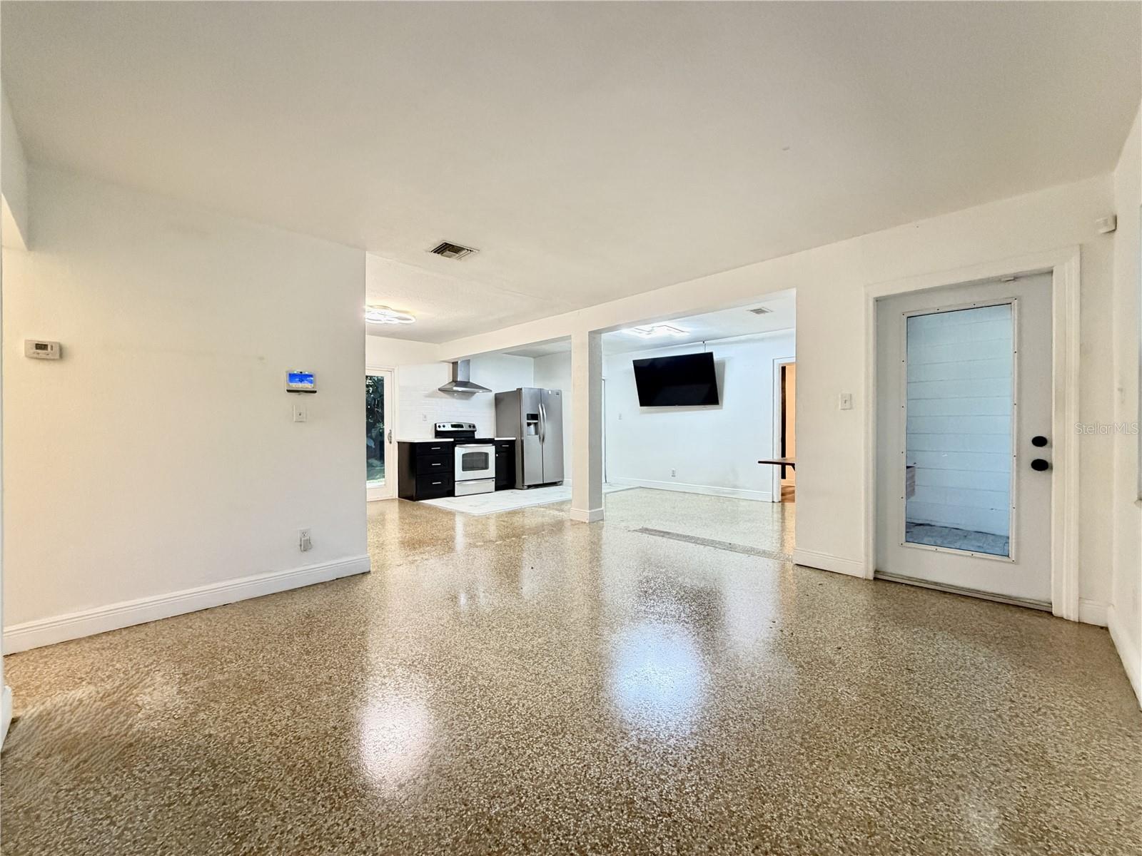 Image 6 of 28 For 844 35th Avenue S