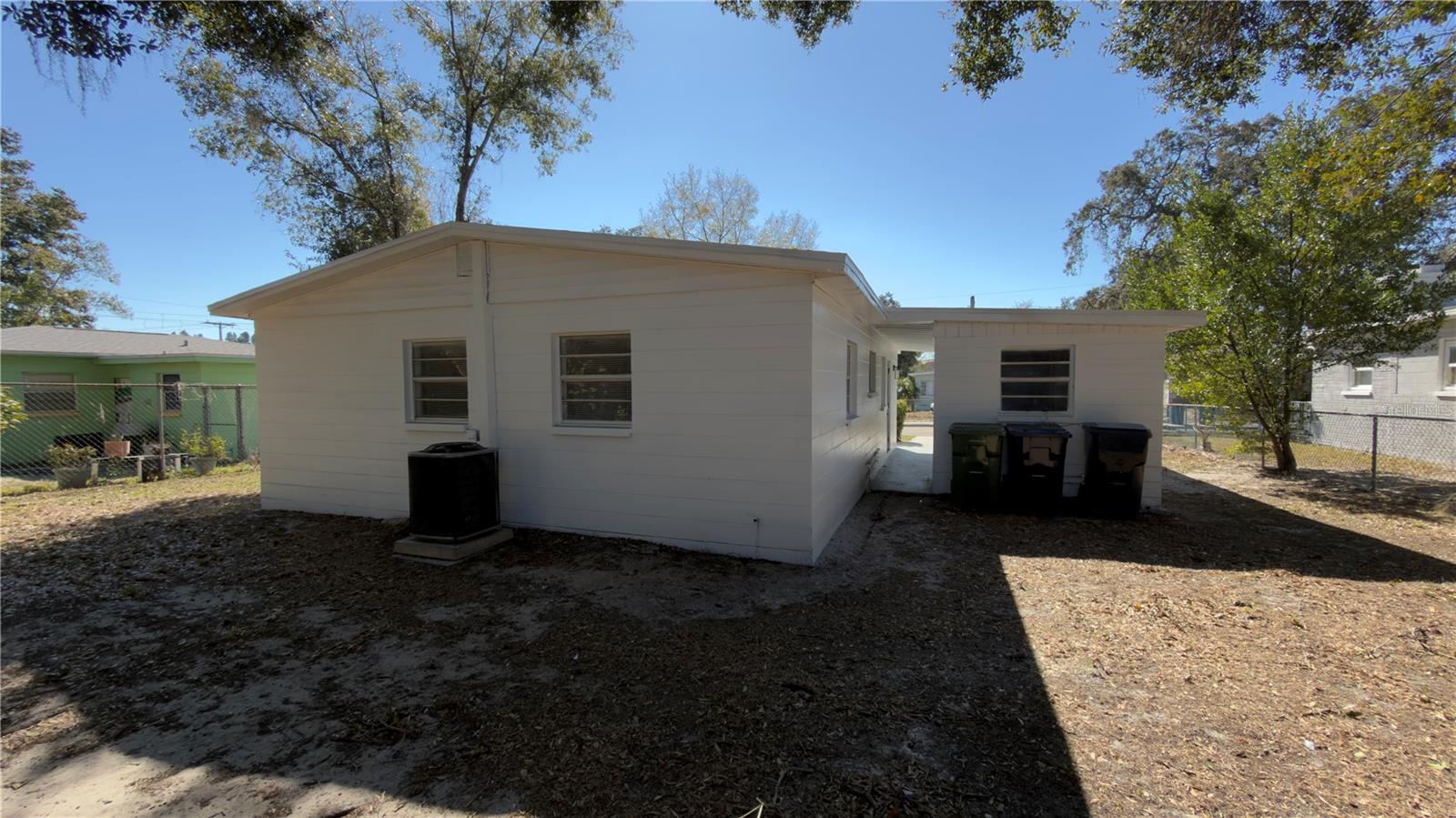 Listing photo id 11 for 3914 Chelsea Street