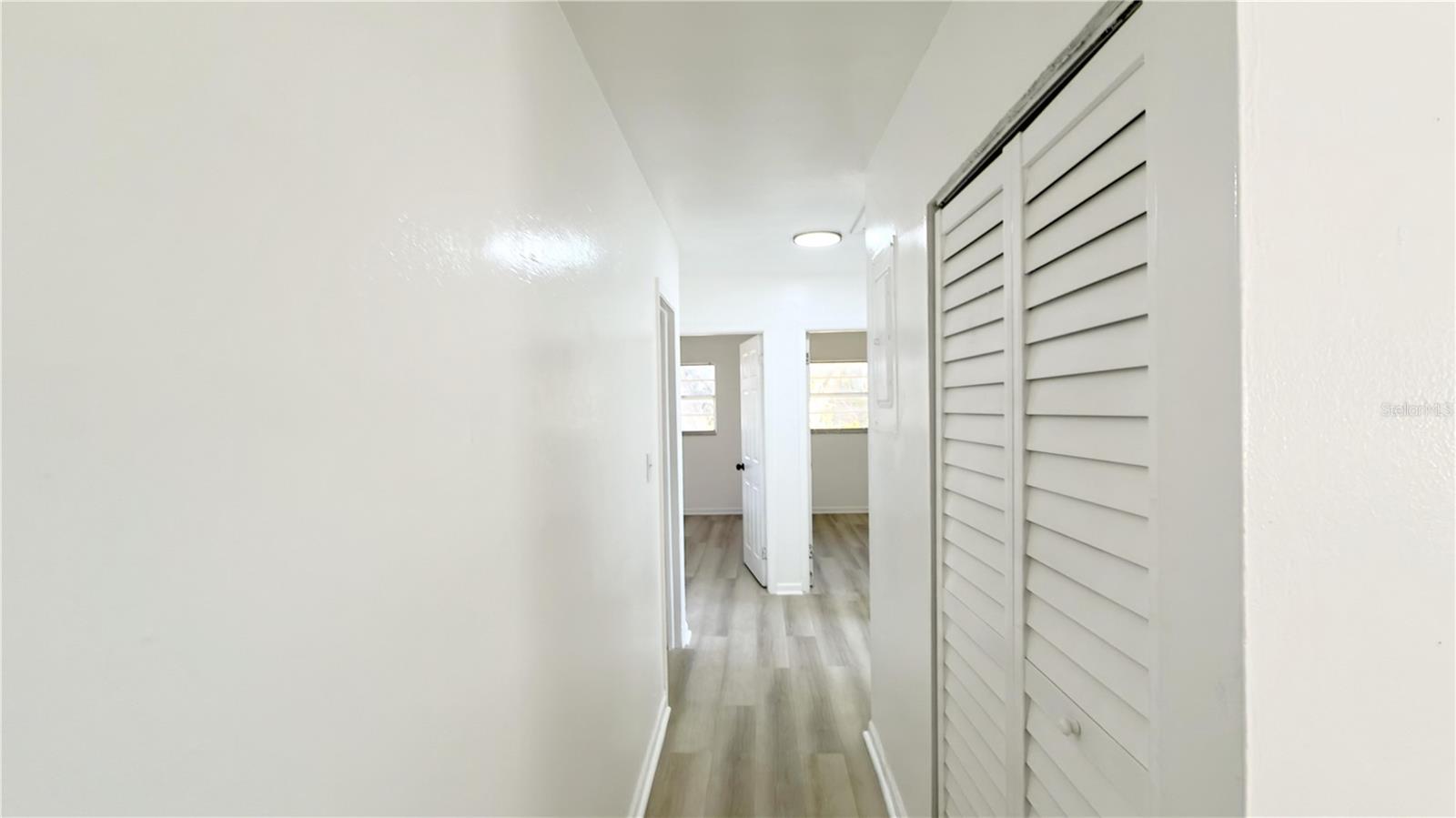 Listing photo id 6 for 3914 Chelsea Street