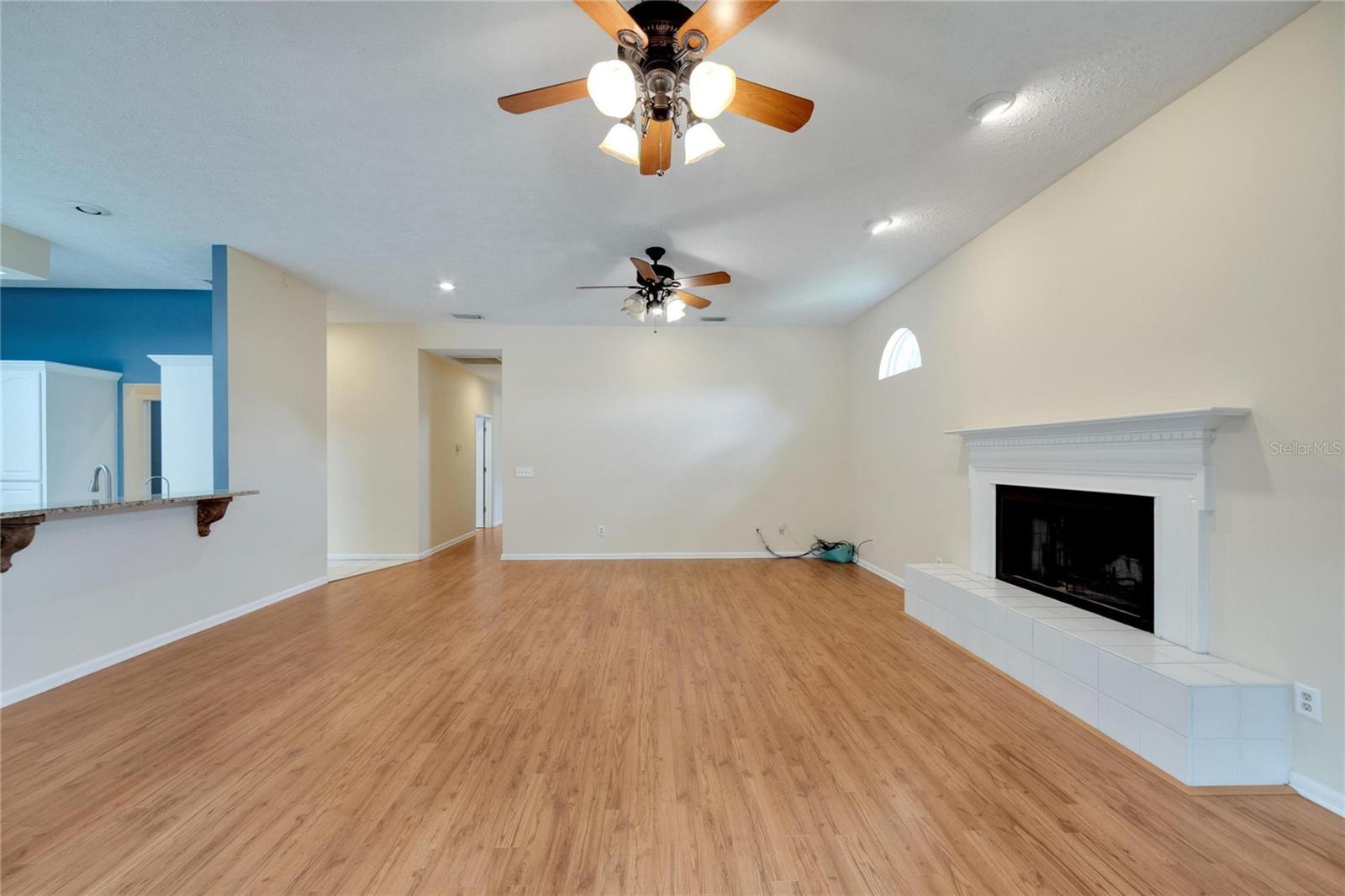 Image 40 of 67 For 18006 Clear Lake Dr