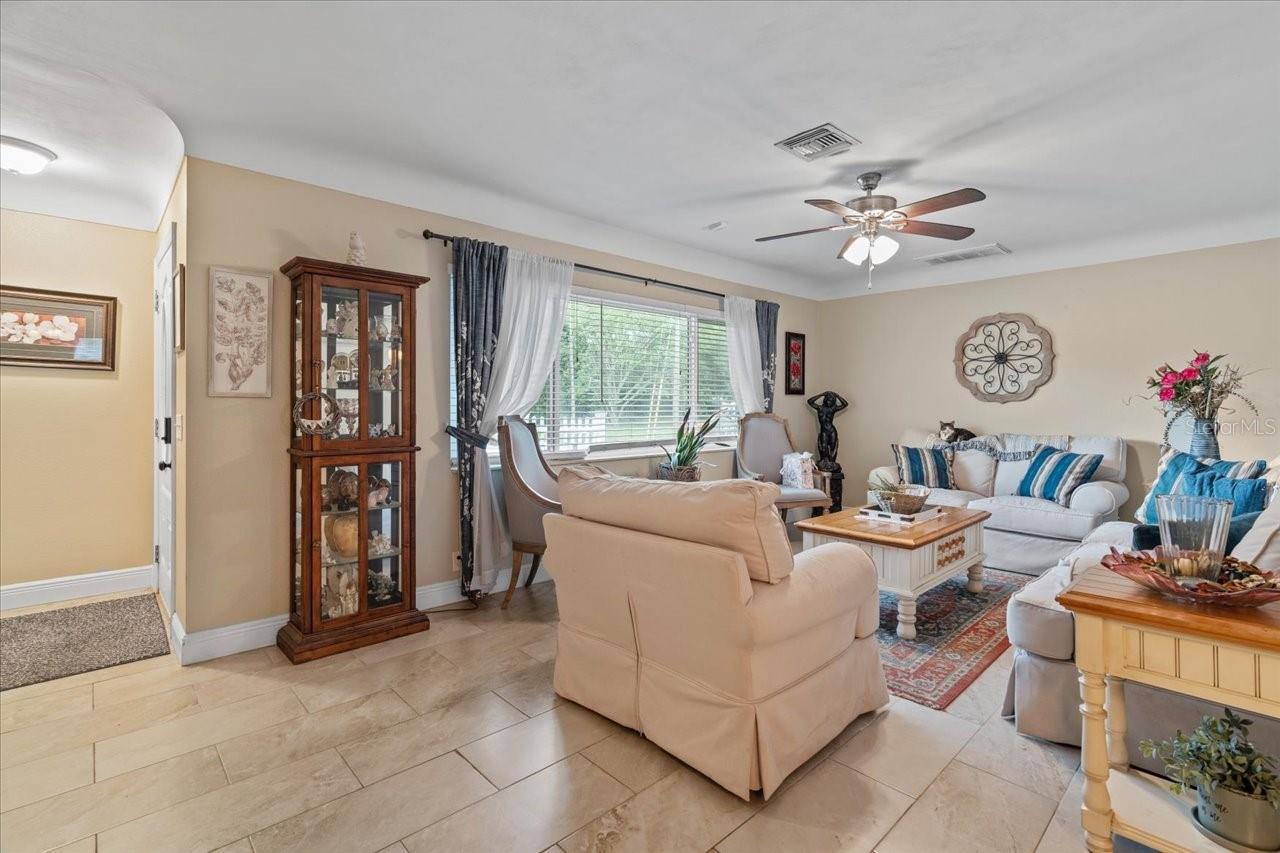 Image 10 of 52 For 1560 Bel Keene Drive