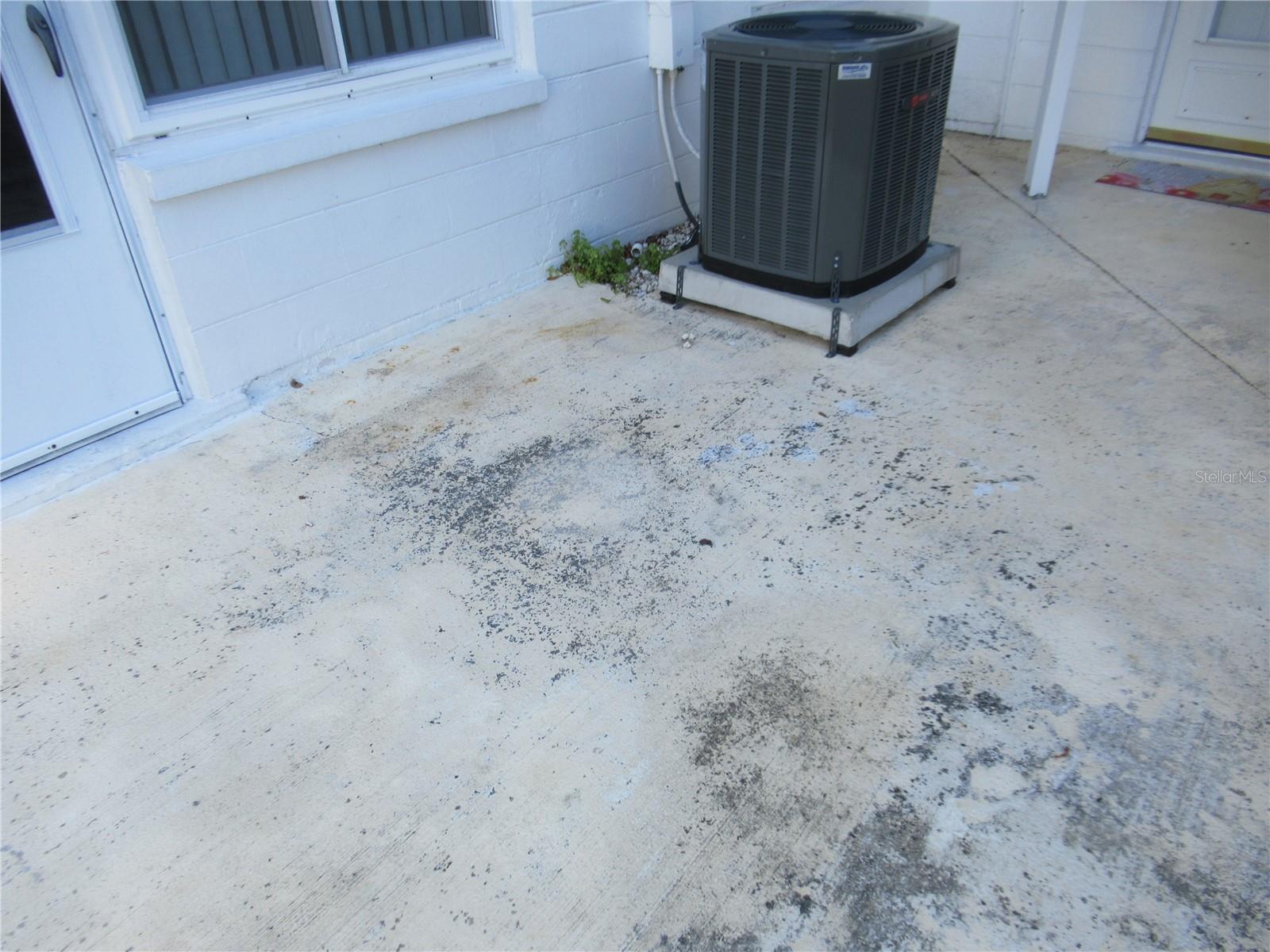 Image 21 of 23 For 2429 Ecuadorian Way 15