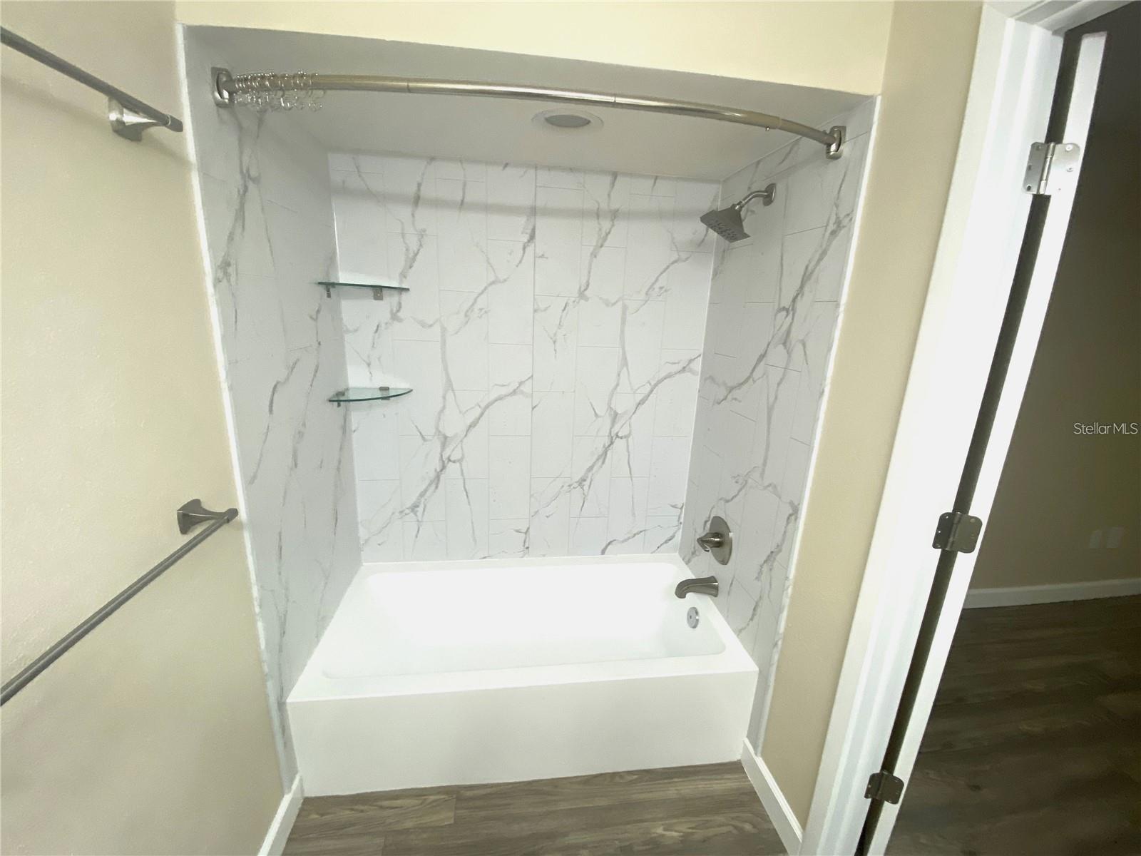 Image 18 of 24 For 11241 Cedar Hollow Lane