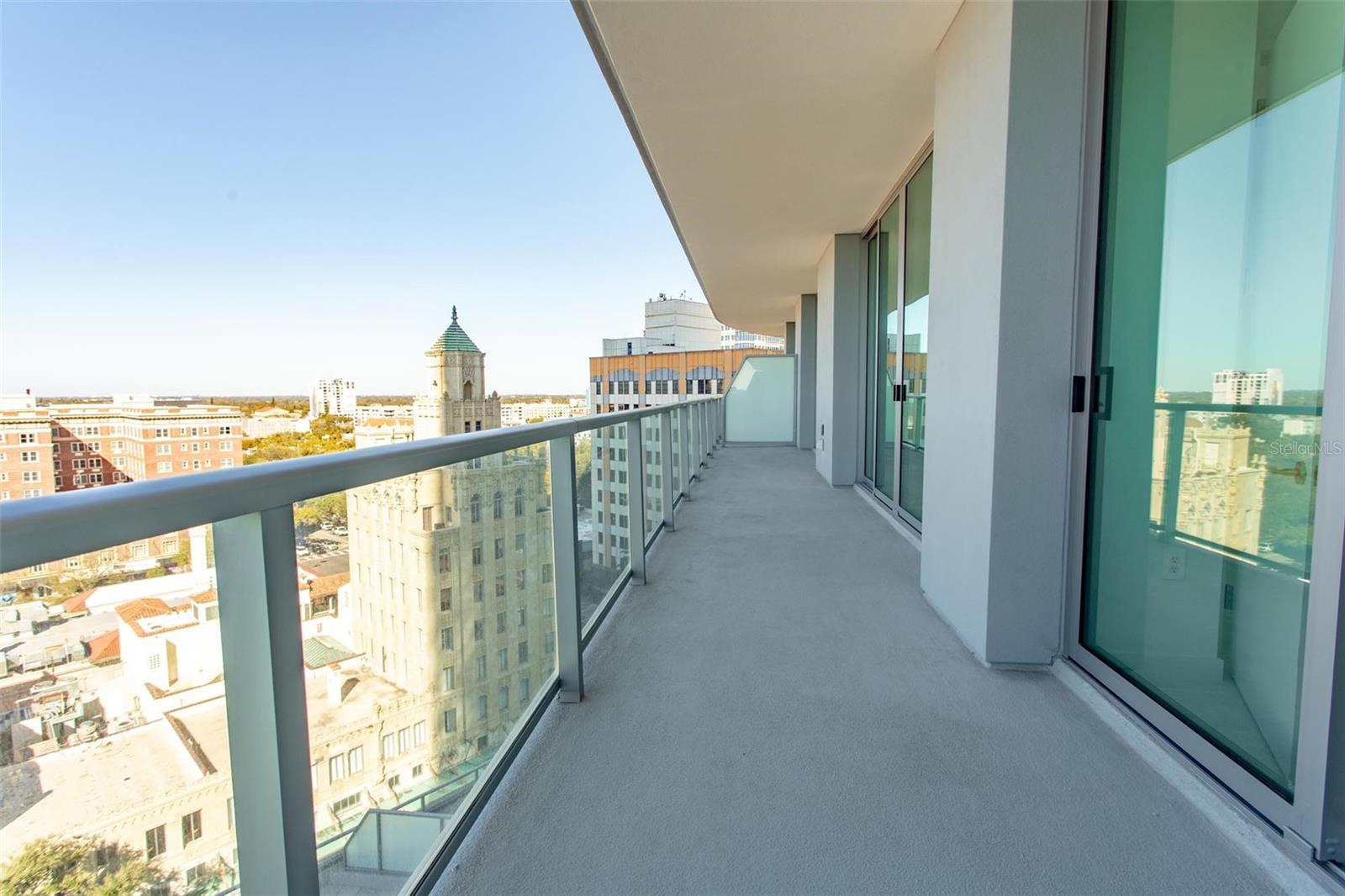 Image 14 of 37 For 400 Central Avenue 1008