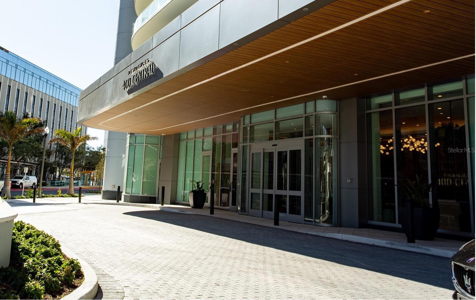 Image 2 of 37 For 400 Central Avenue 1008