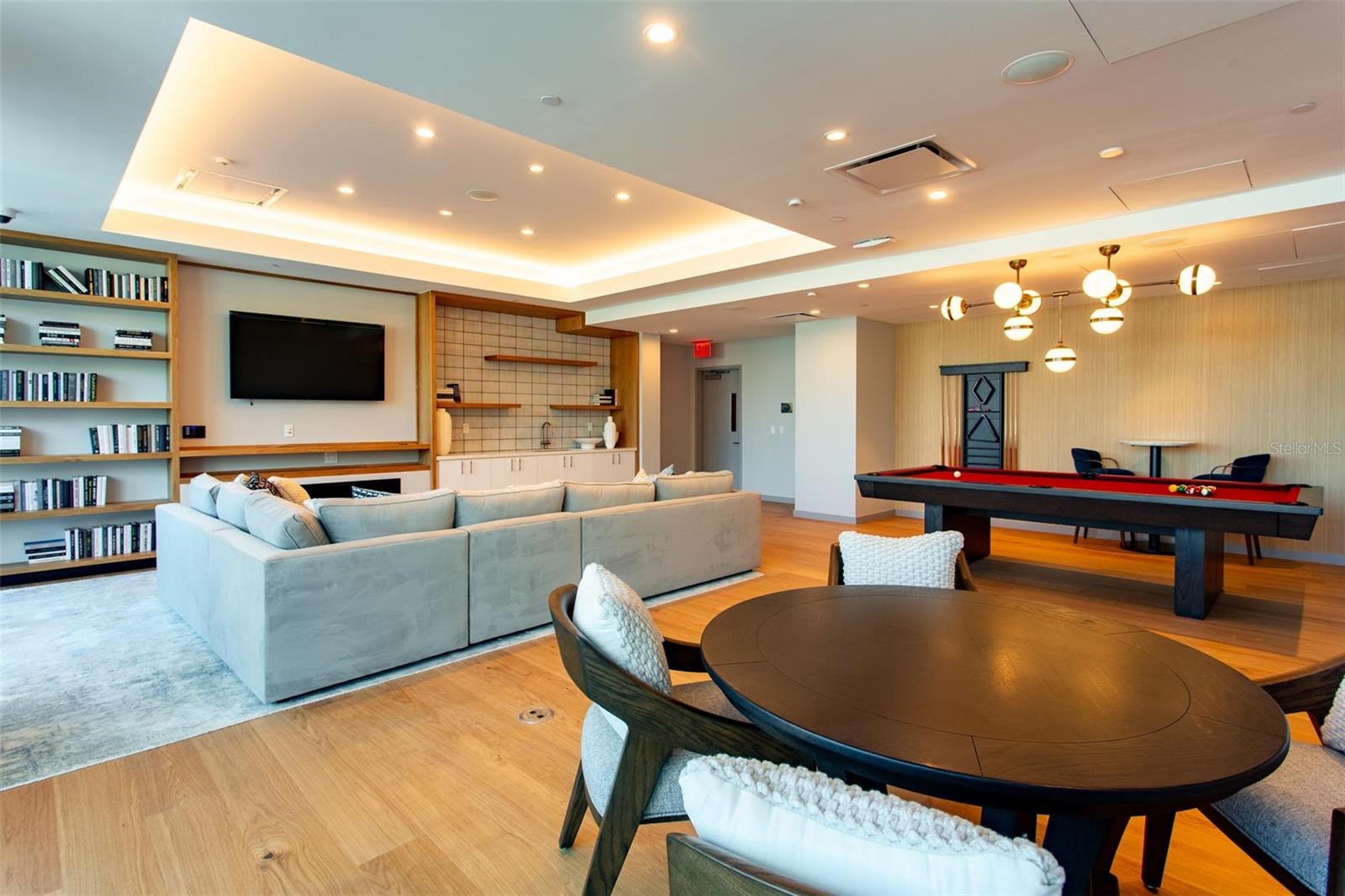 Image 20 of 37 For 400 Central Avenue 1008