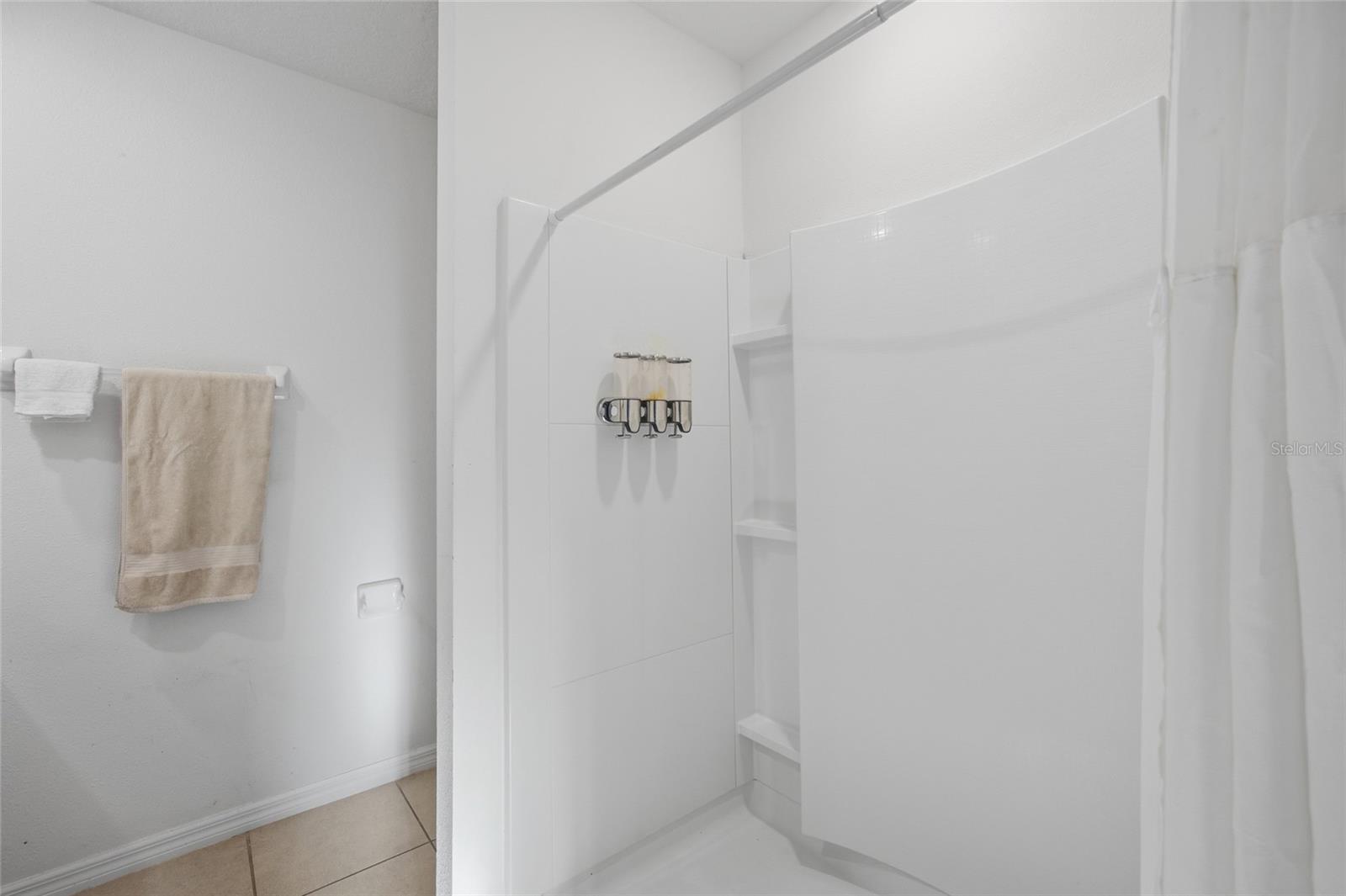 Image 18 of 38 For 8204 Pelican Reed Circle