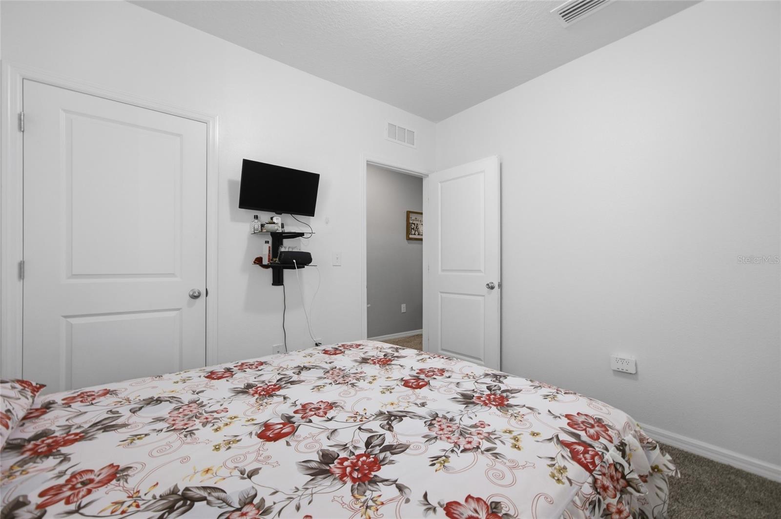 Image 20 of 38 For 8204 Pelican Reed Circle