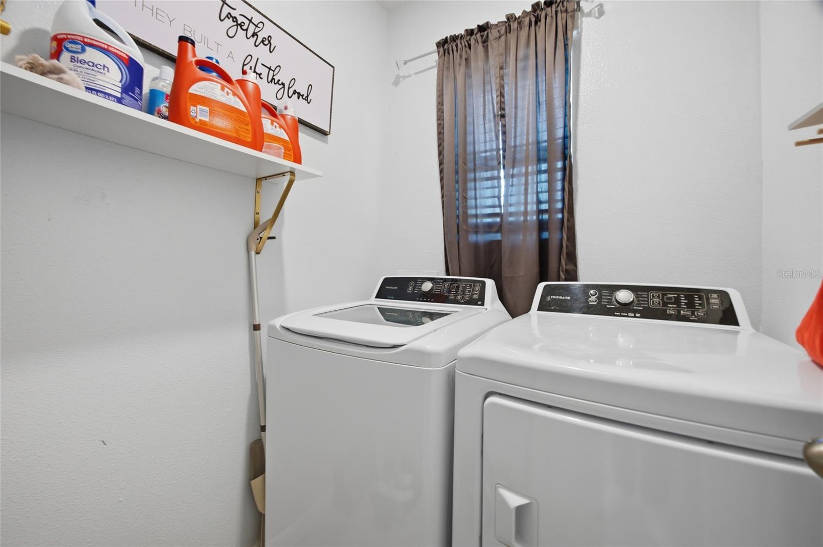 Image 23 of 38 For 8204 Pelican Reed Circle