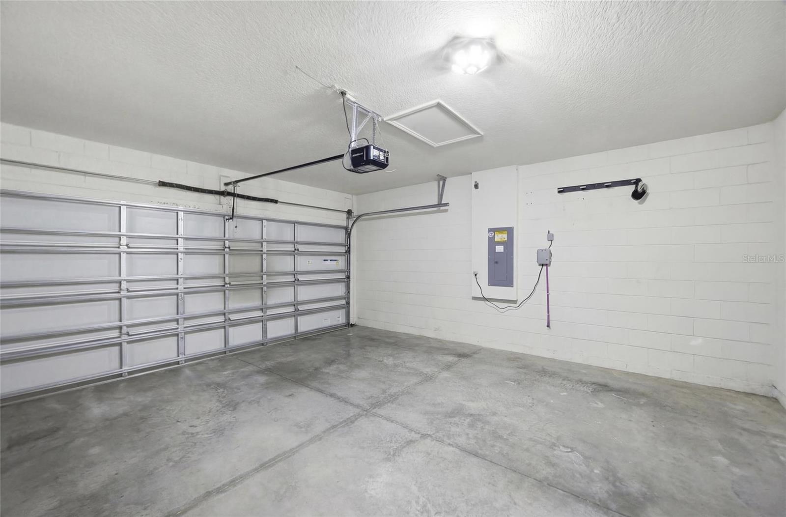 Image 24 of 38 For 8204 Pelican Reed Circle