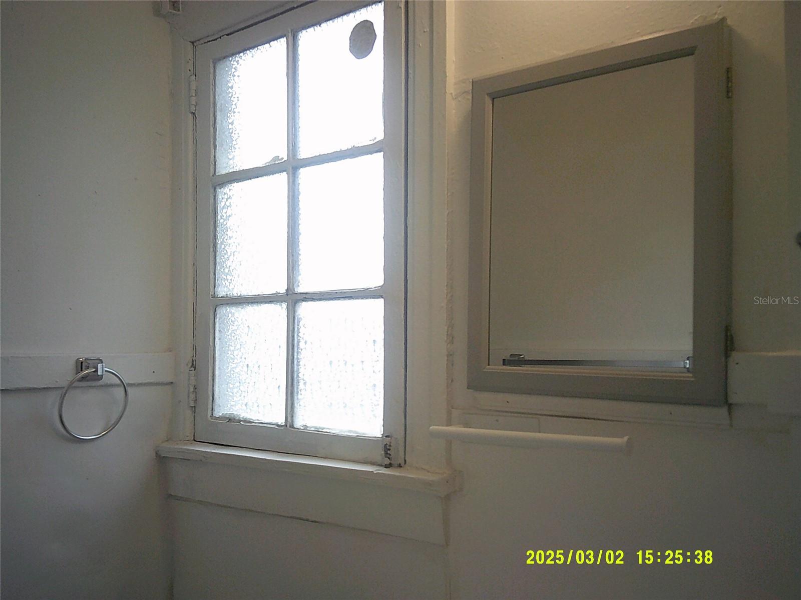 Image 8 of 14 For 730 4th Avenue N 2b