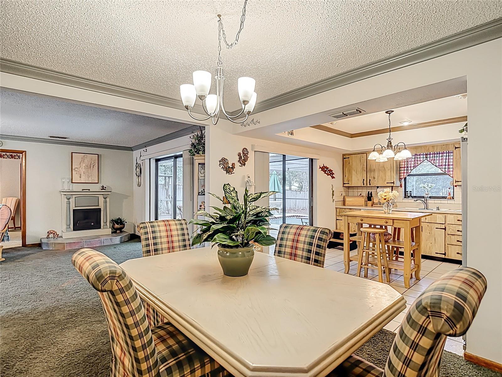 Image 10 of 32 For 12823 Linden Drive