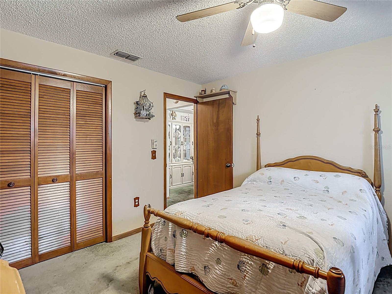 Image 16 of 32 For 12823 Linden Drive