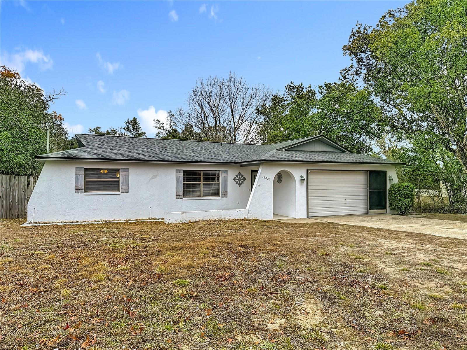 Image 2 of 32 For 12823 Linden Drive