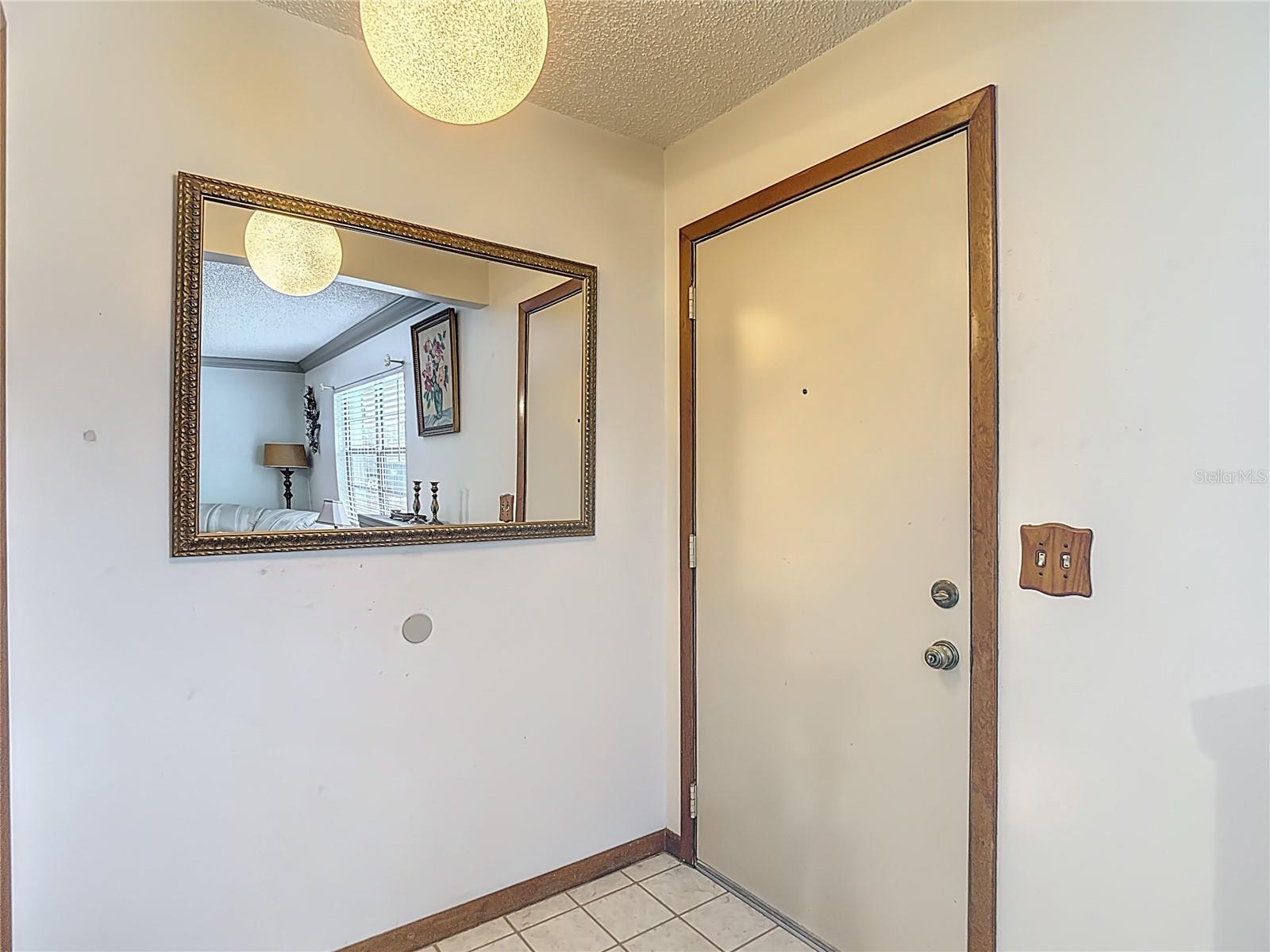 Image 4 of 32 For 12823 Linden Drive