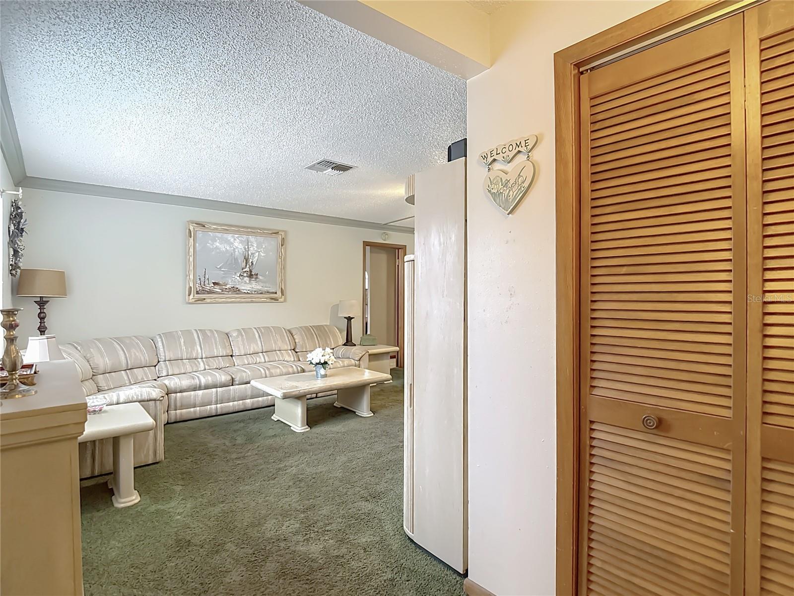 Image 5 of 32 For 12823 Linden Drive