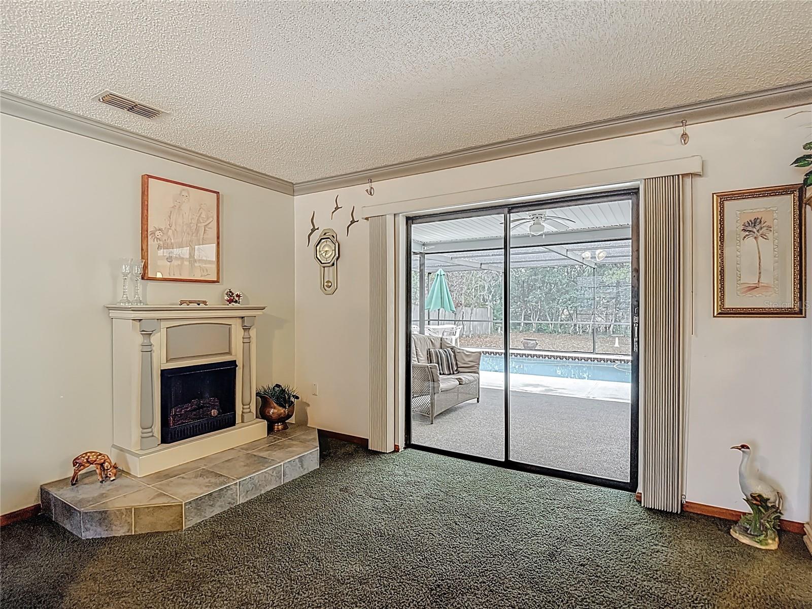 Image 7 of 32 For 12823 Linden Drive