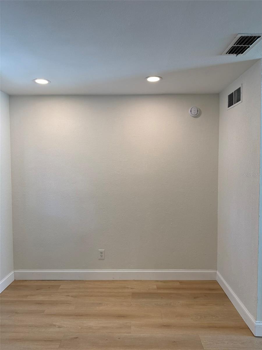 Image 12 of 45 For 8957 109th Terrace