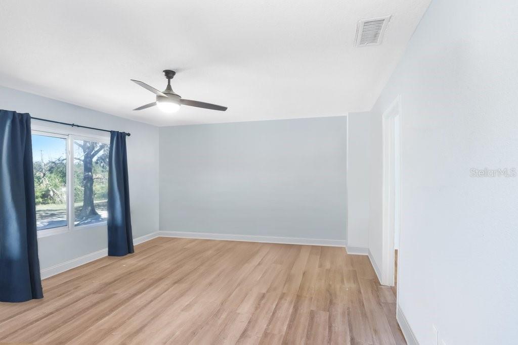 Image 15 of 43 For 17308 Tobacco Road