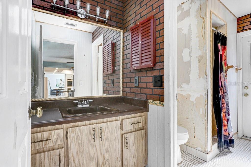 Image 21 of 43 For 17308 Tobacco Road