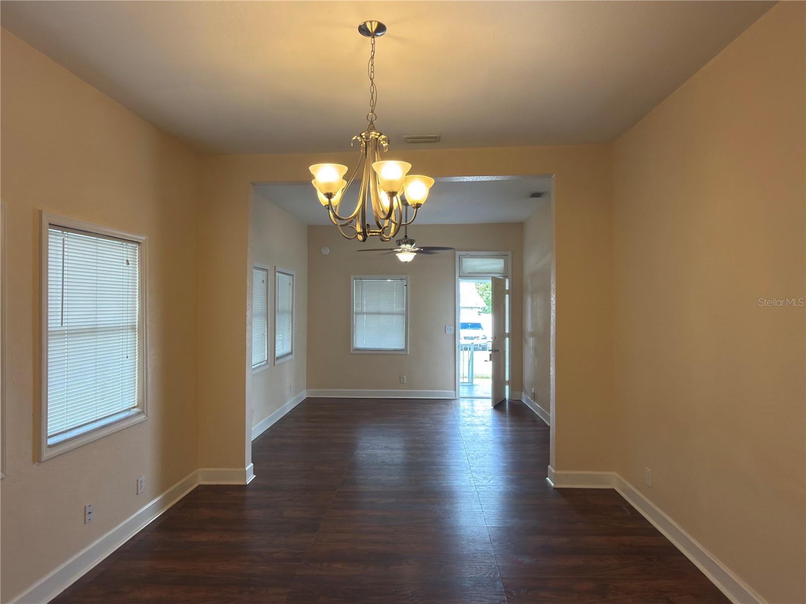 Image 9 of 20 For 2528 Saint John Street