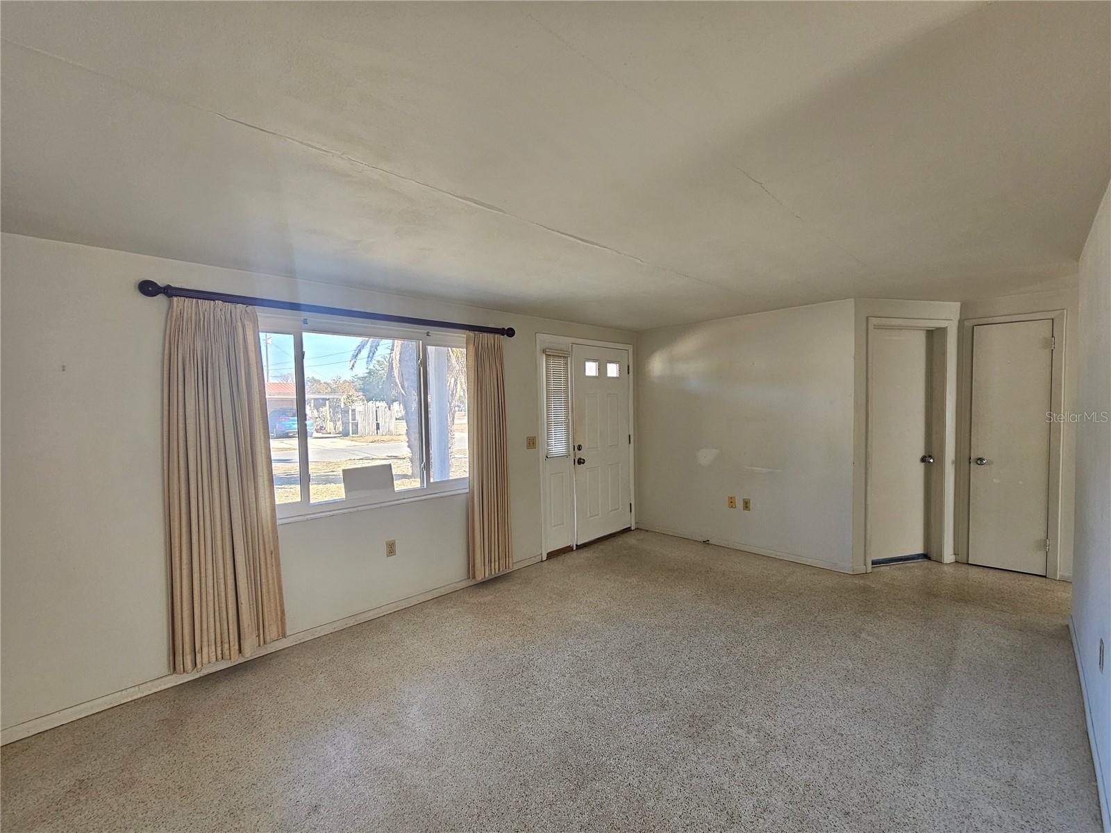 Image 4 of 21 For 4519 Pirate Place