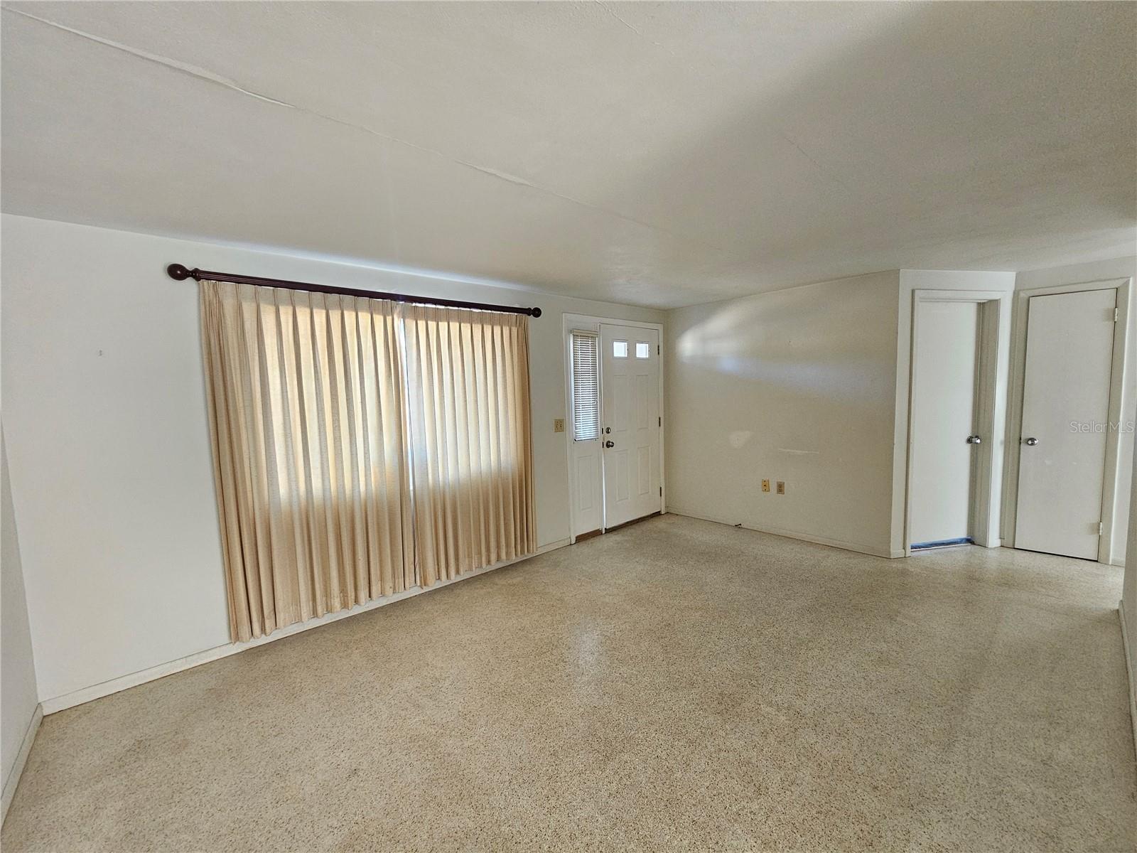 Image 5 of 21 For 4519 Pirate Place