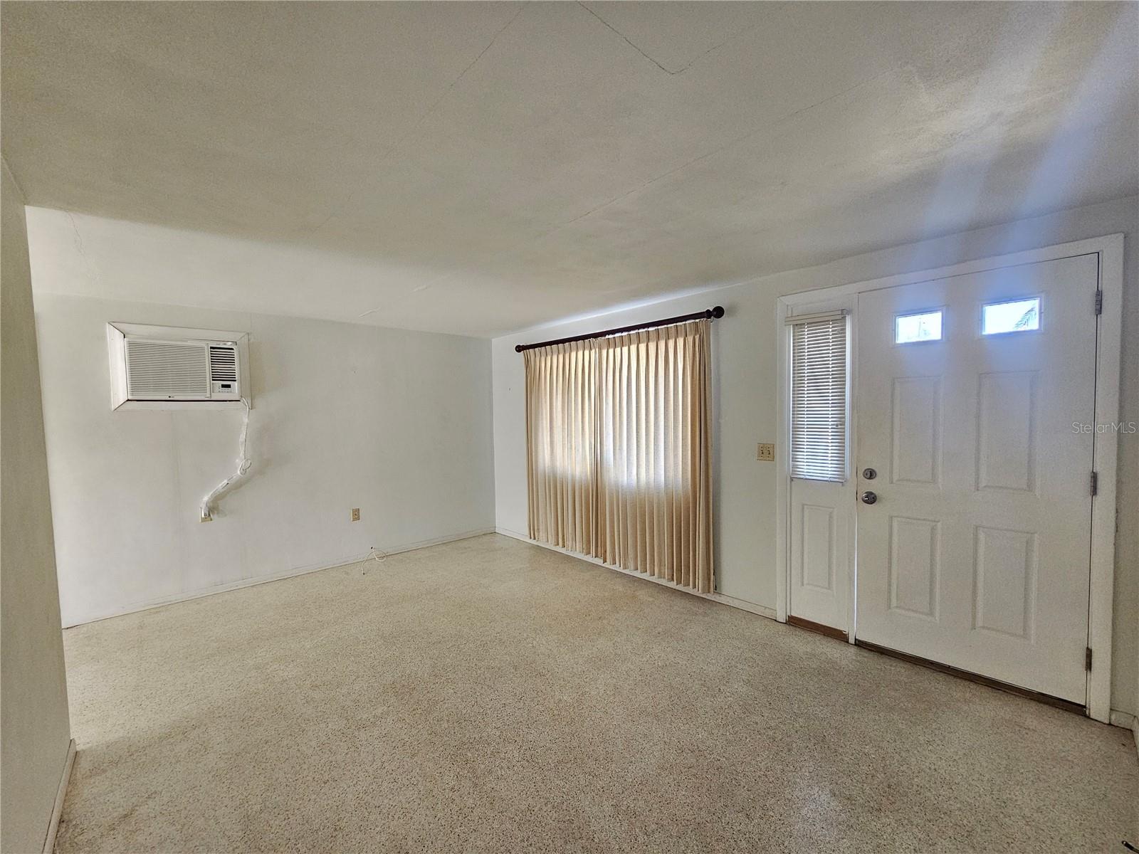 Image 6 of 21 For 4519 Pirate Place